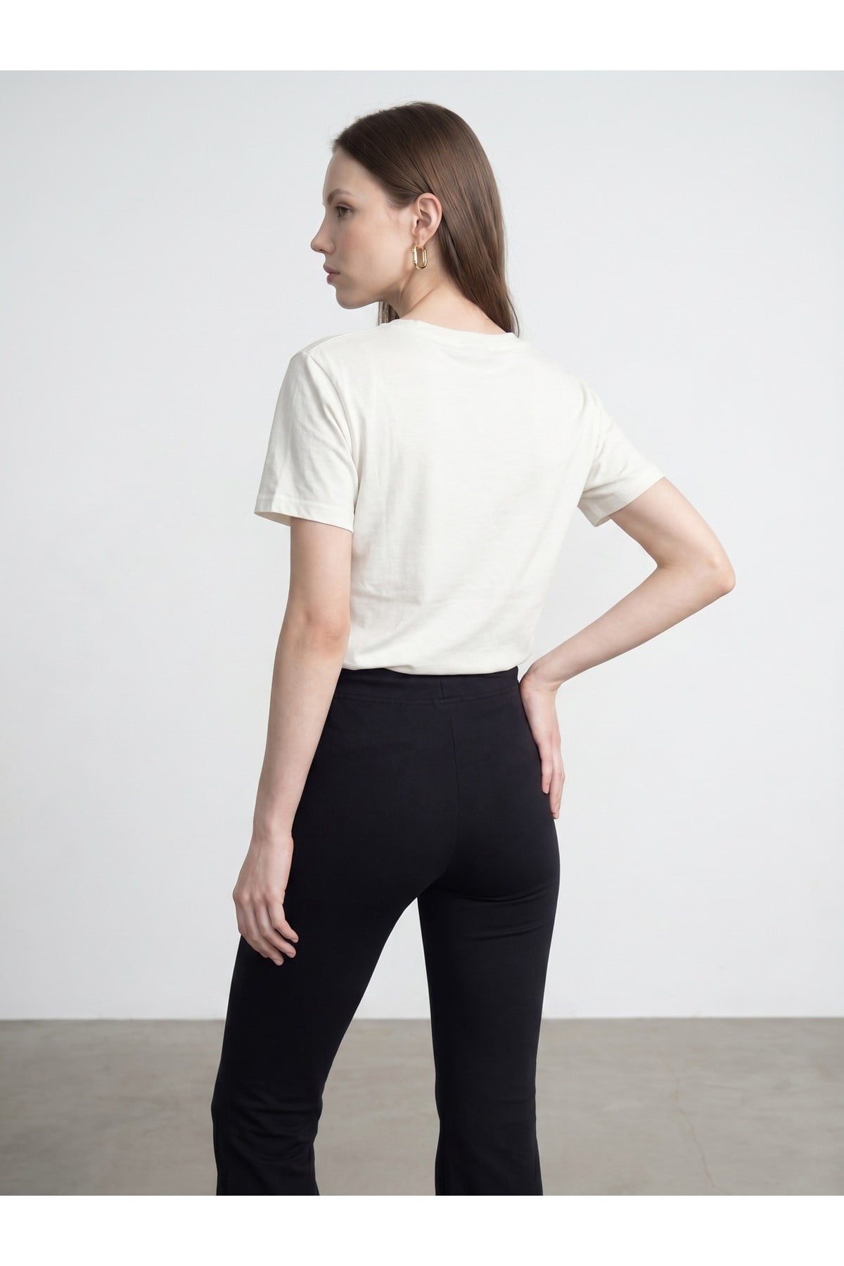32847-lyocell-karisimli-v-yaka-t-shirt-8-8ff2.jpg