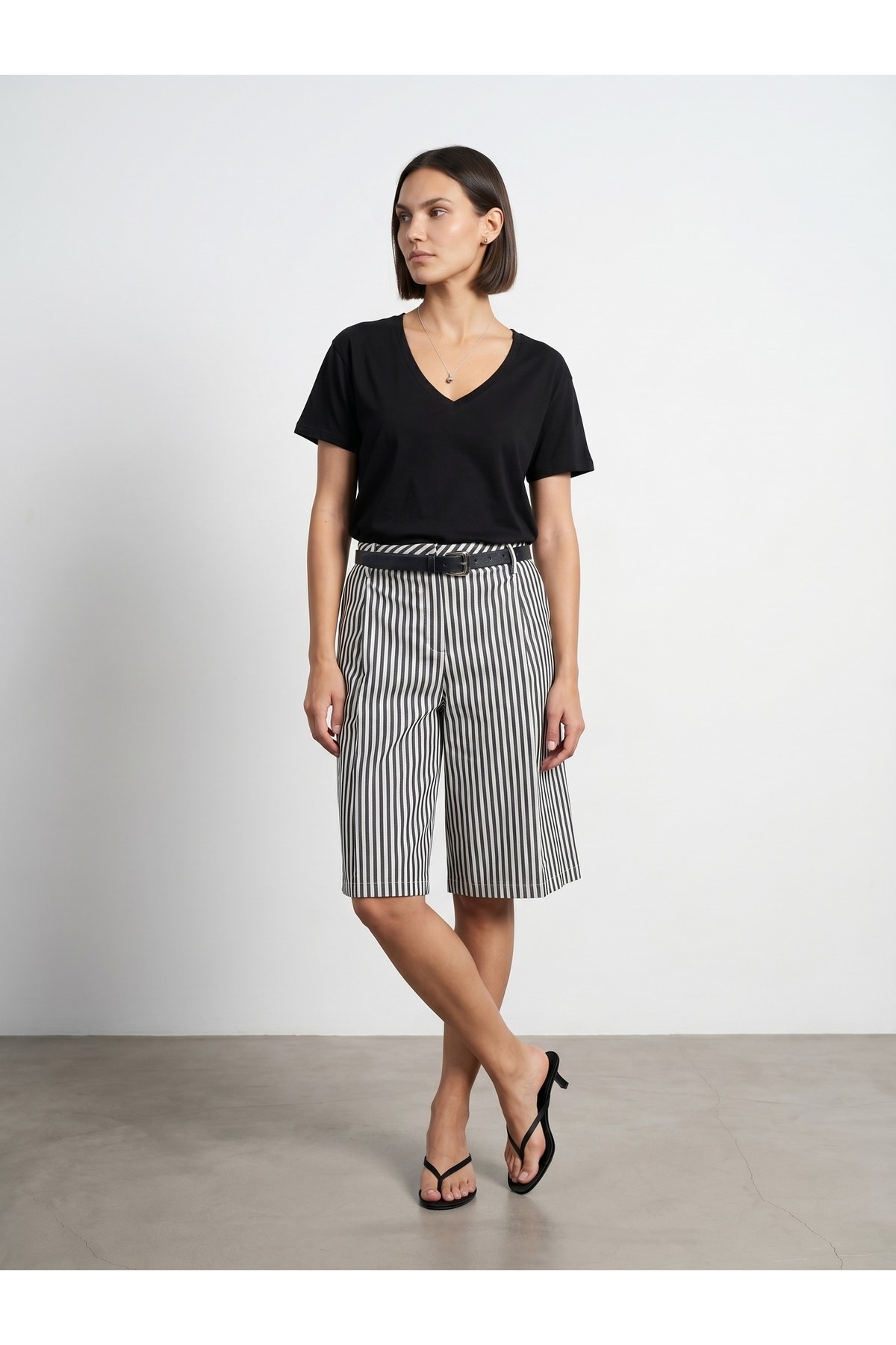 32847-lyocell-karisimli-v-yaka-t-shirt-c0-4cf.jpg
