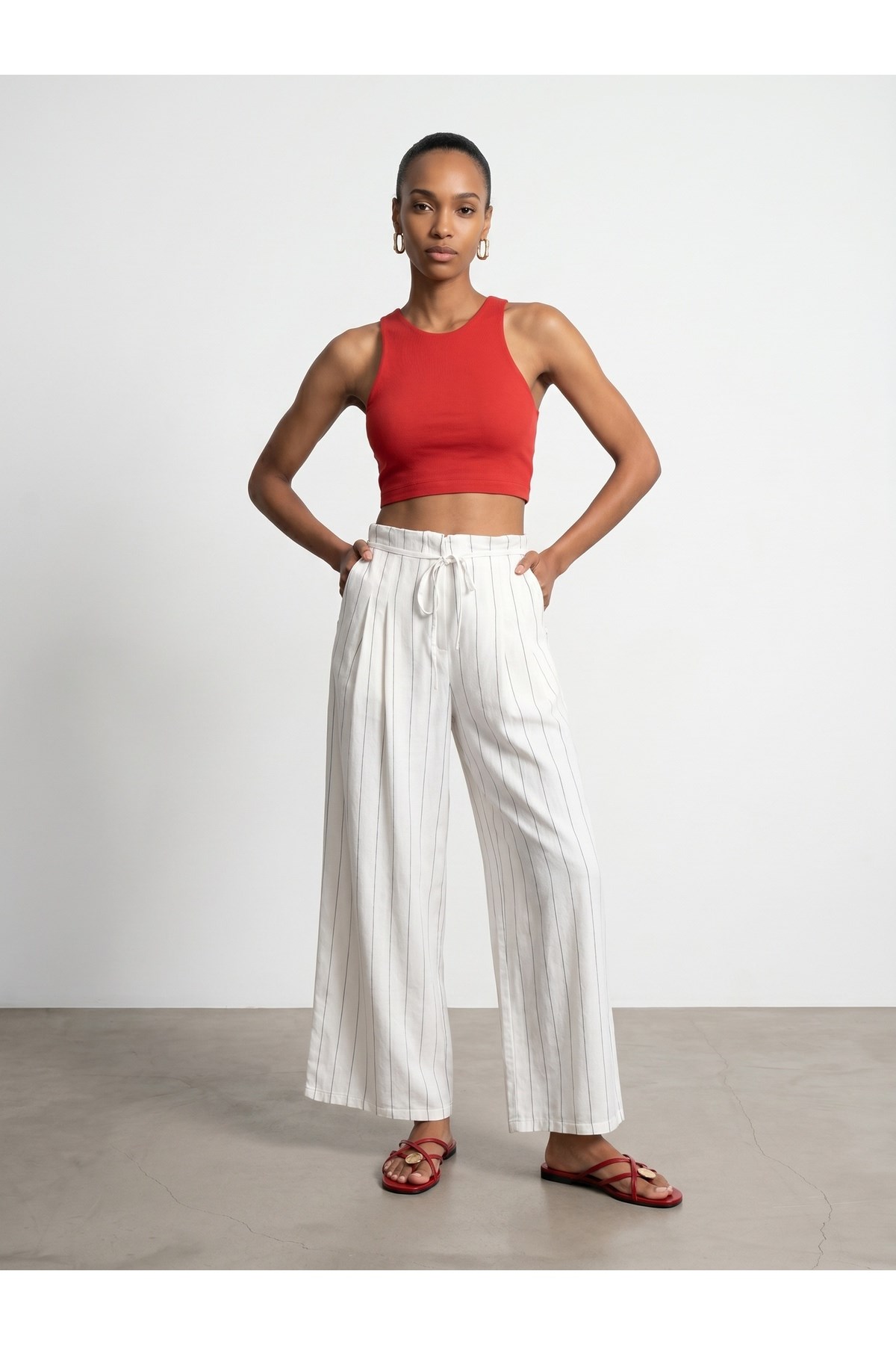 32941-halter-yaka-crop-top-kirmizi-c7ae35.jpg