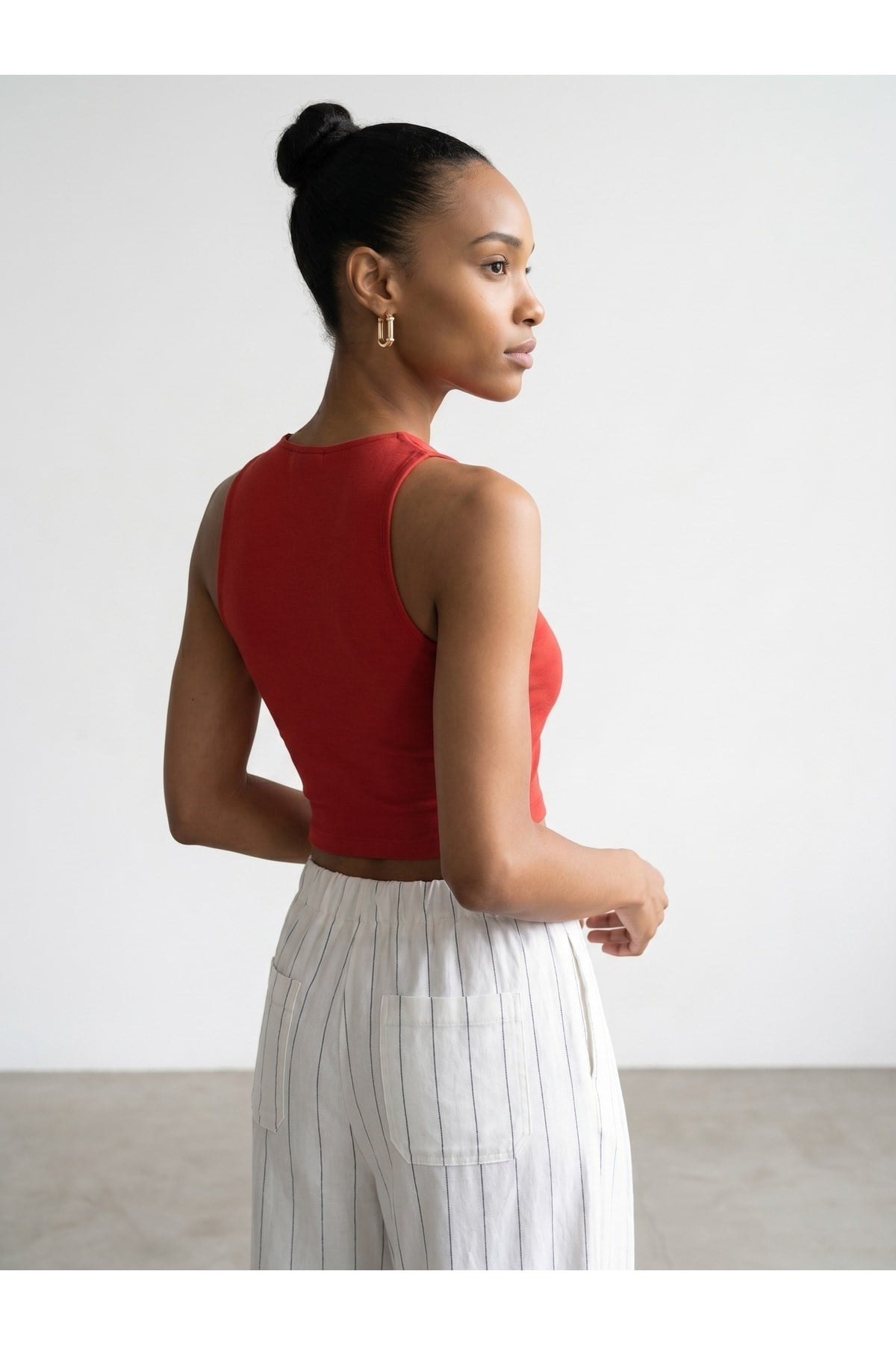 32941-halter-yaka-crop-top-kirmizi-d204d5.jpg