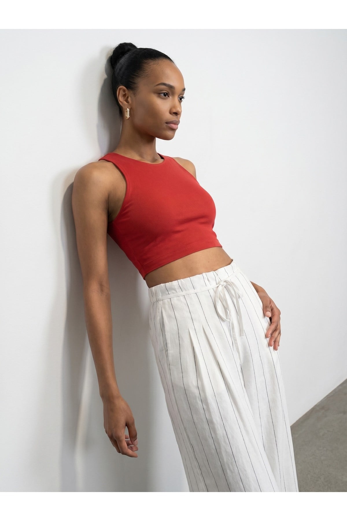 32941-halter-yaka-crop-top-kirmizi-dfdd-c.jpg