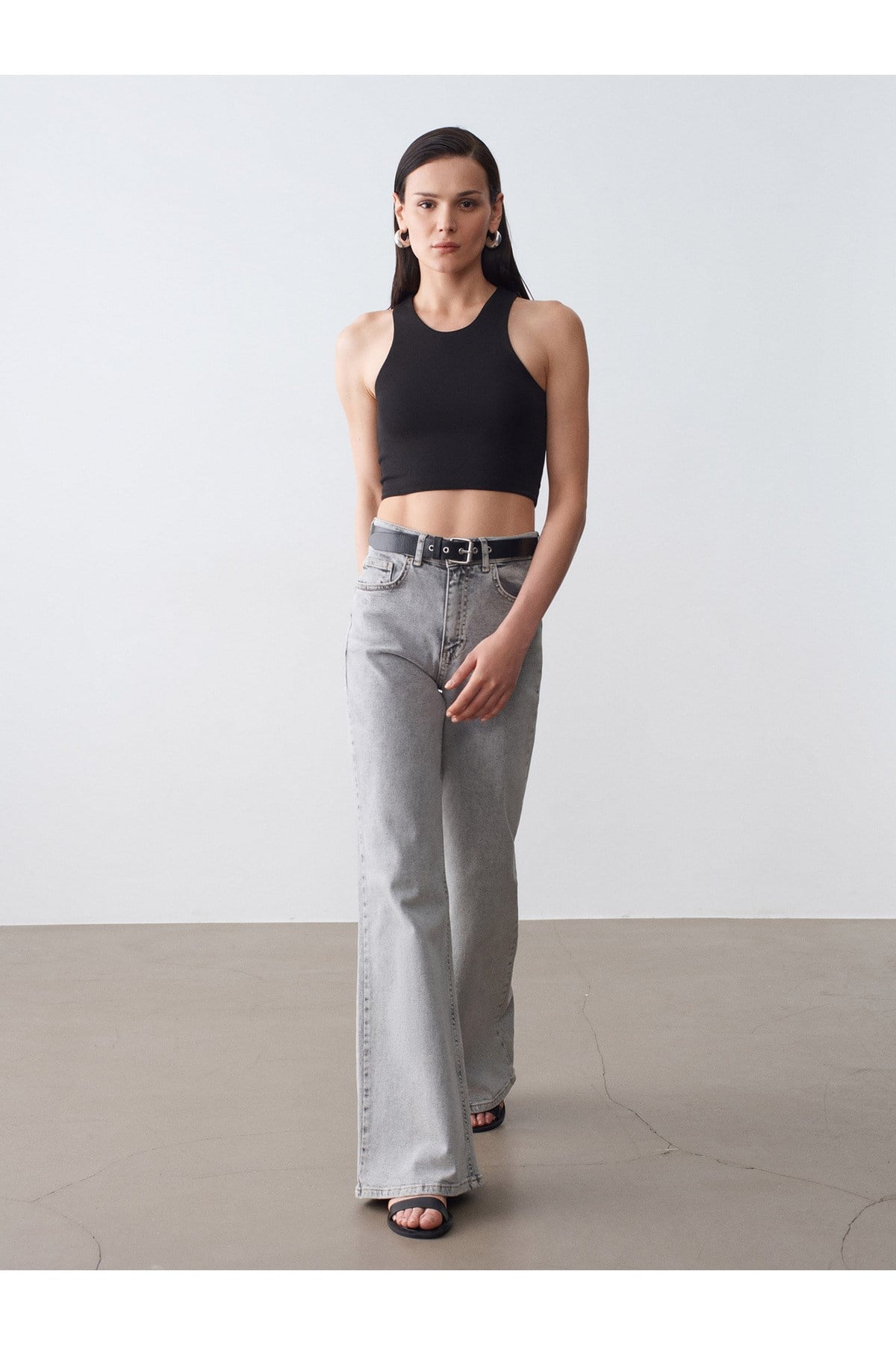 32941-halter-yaka-crop-top-siyah--28b3-.jpg