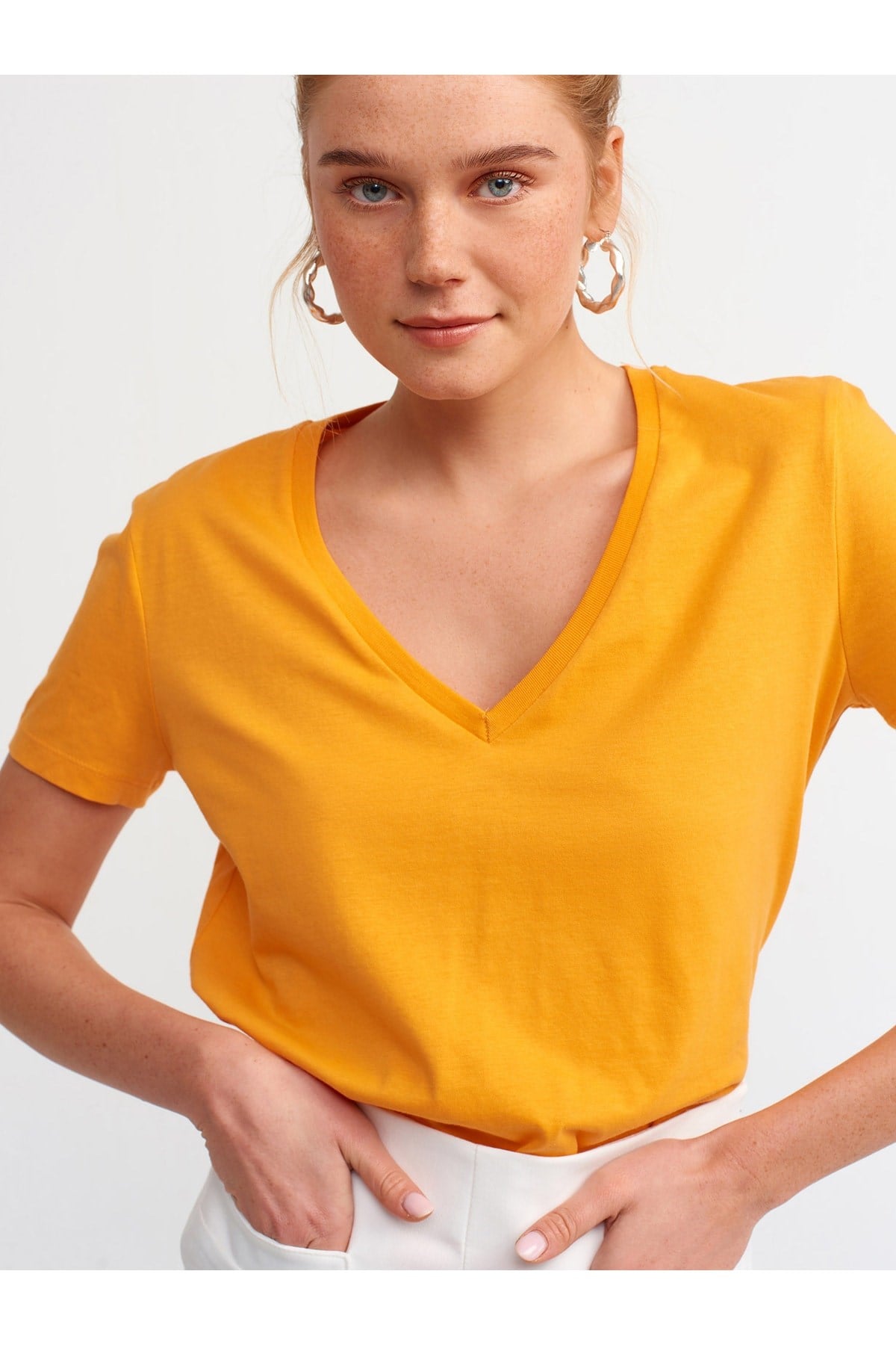 3470-v-yaka-basic-t-shirt-turuncu-e7f18e.jpg
