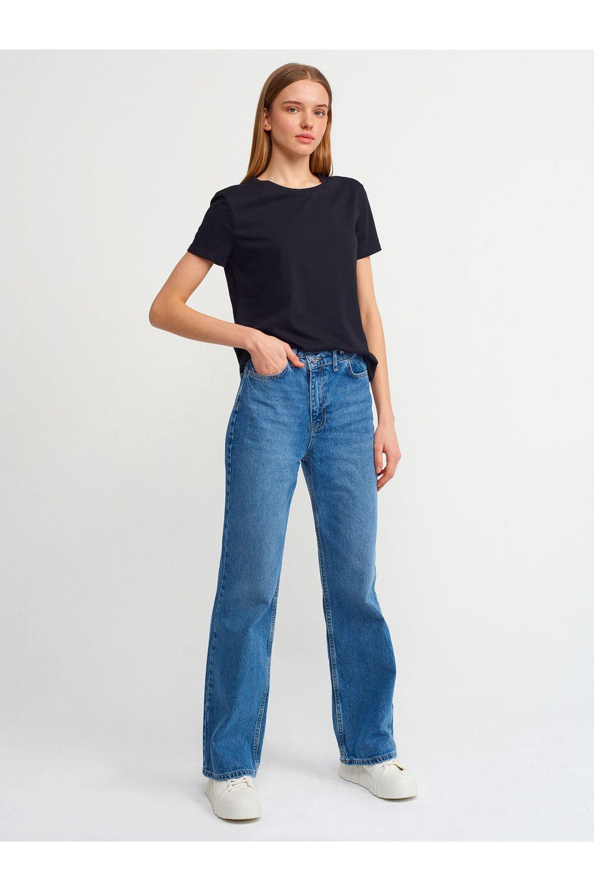 3471-bisiklet-yaka-basic-t-shirt-siyah-1-2405.jpg