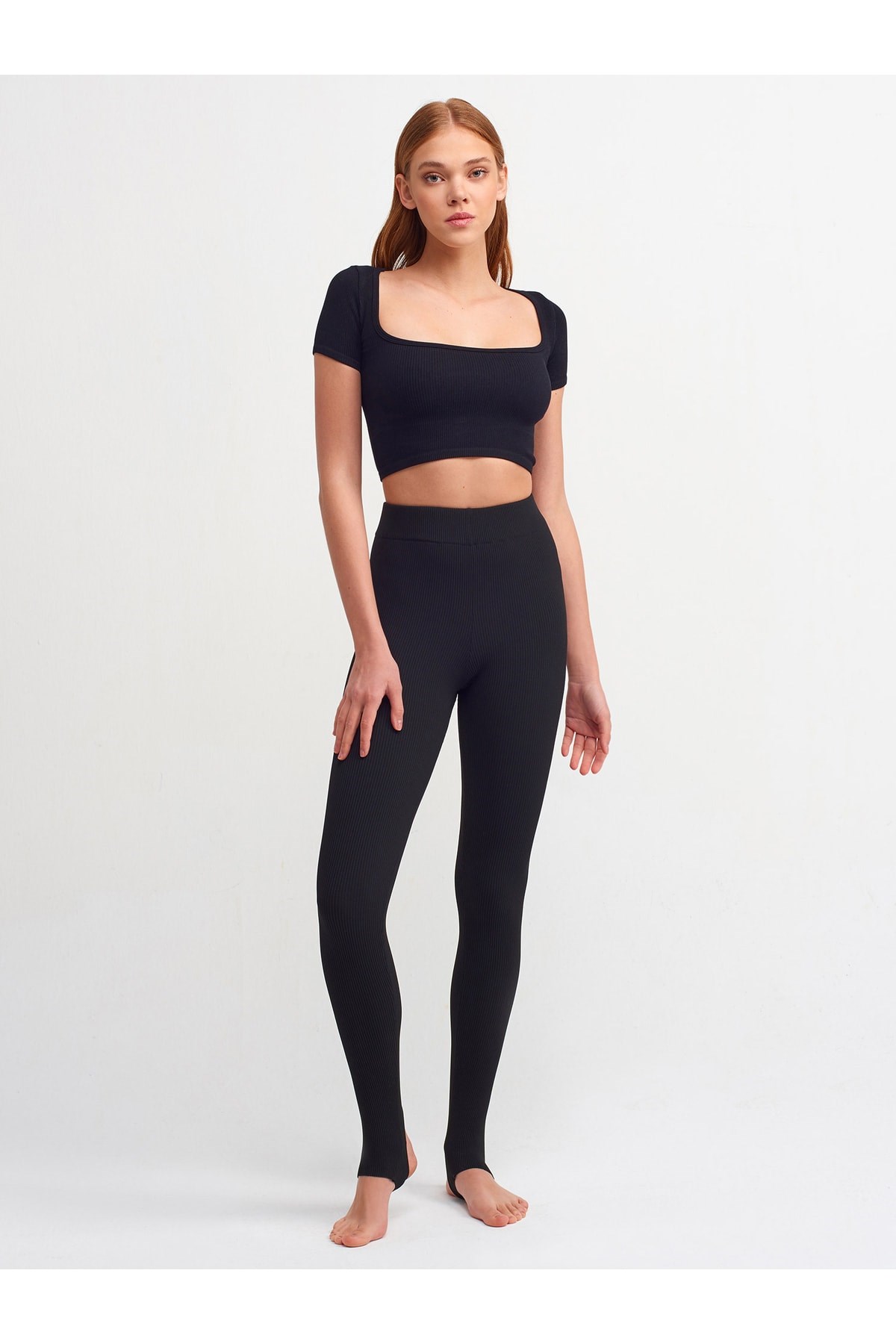 3666-u-yaka-kisa-kol-crop-top-siyah-a51e-5.jpg