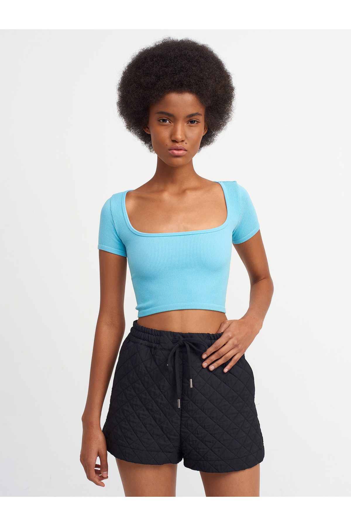 3666-u-yaka-kisa-kol-crop-top-turkuaz--4598-.jpg