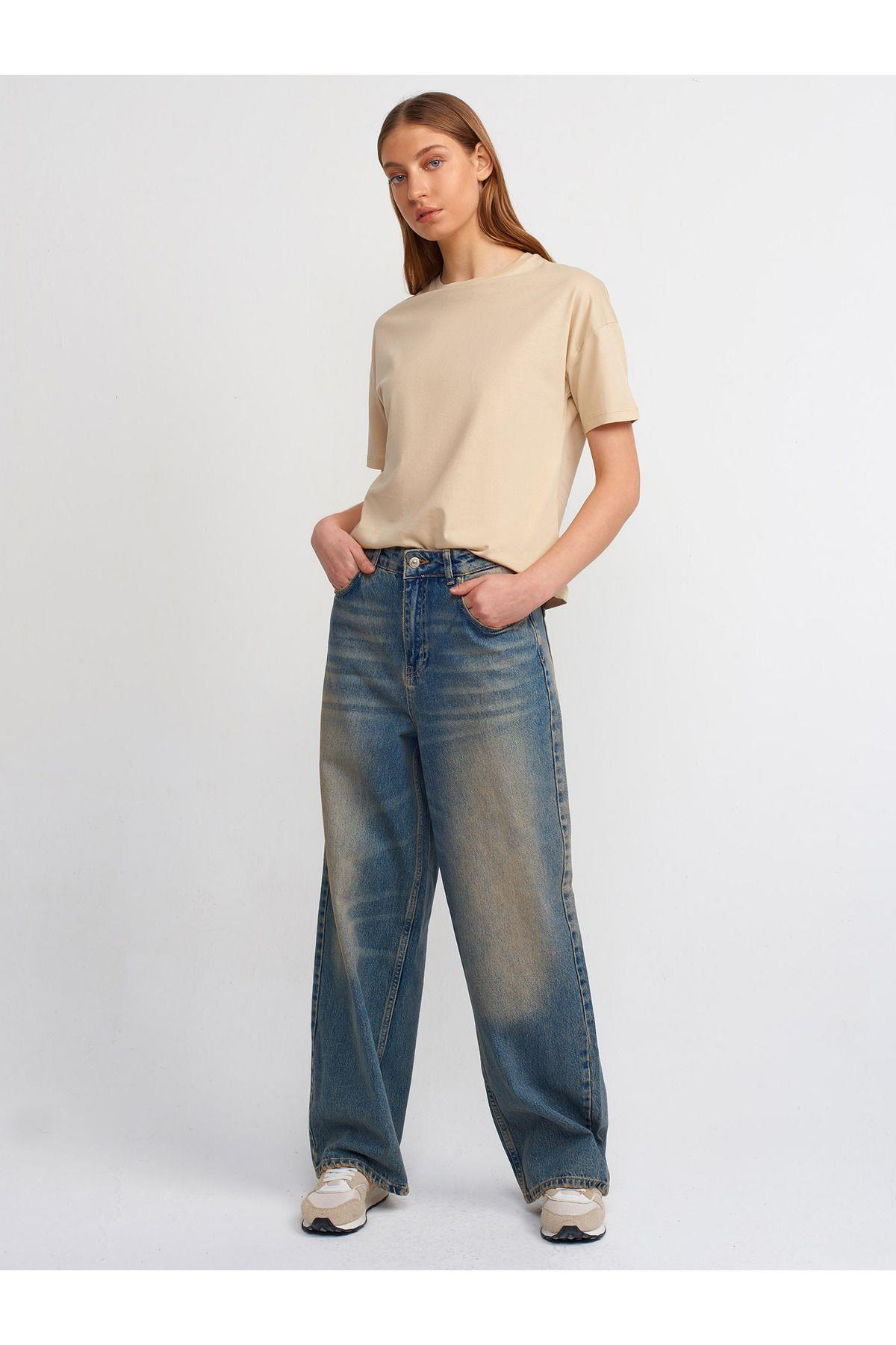 3683-bisiklet-yaka-basic-t-shirt-a-740d16.jpg