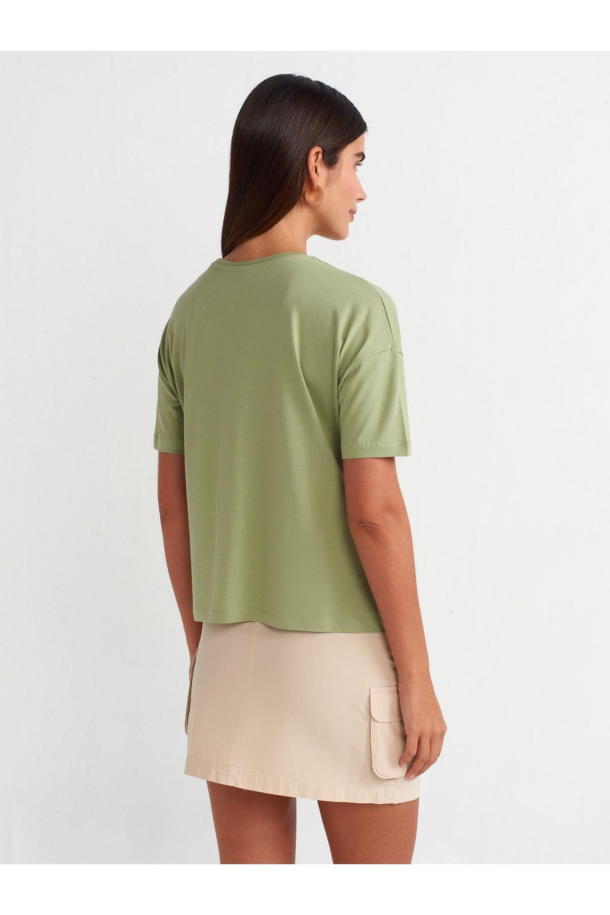 3683-bisiklet-yaka-basic-t-shirt-acik--f95-a9.jpg