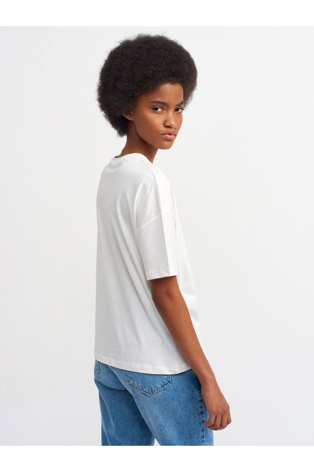 3683-bisiklet-yaka-basic-t-shirt-ekru-283727.jpg