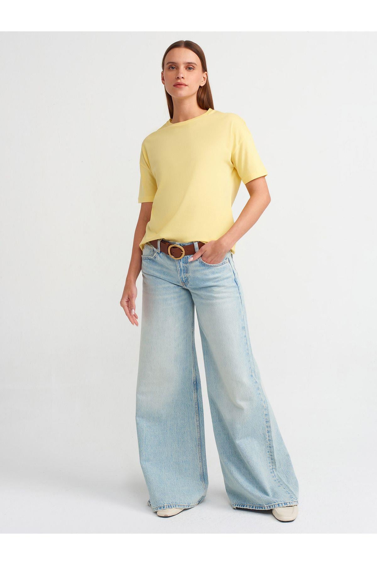 3683-bisiklet-yaka-basic-t-shirt-sari-06-840.jpg