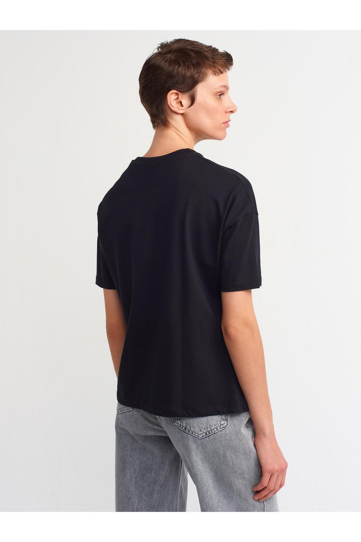 3683-bisiklet-yaka-basic-t-shirt-siyah-f20510.jpg
