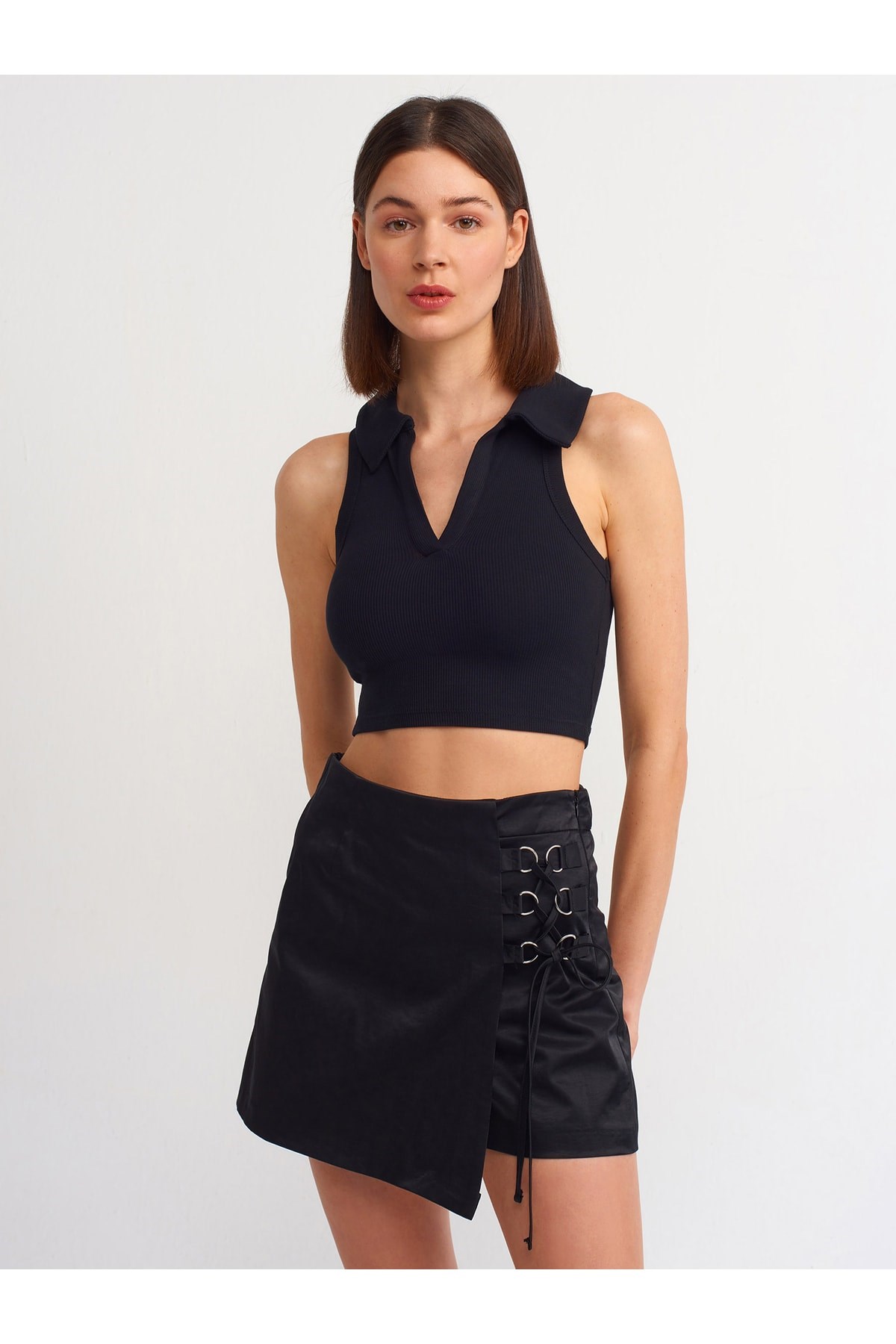 3699-polo-yaka-crop-top-siyah-379669.jpg