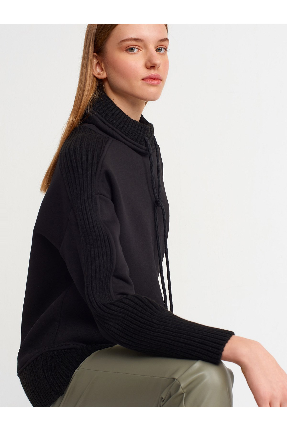 40101-triko-garnili-sweatshirt-siyah-9e-875.jpg