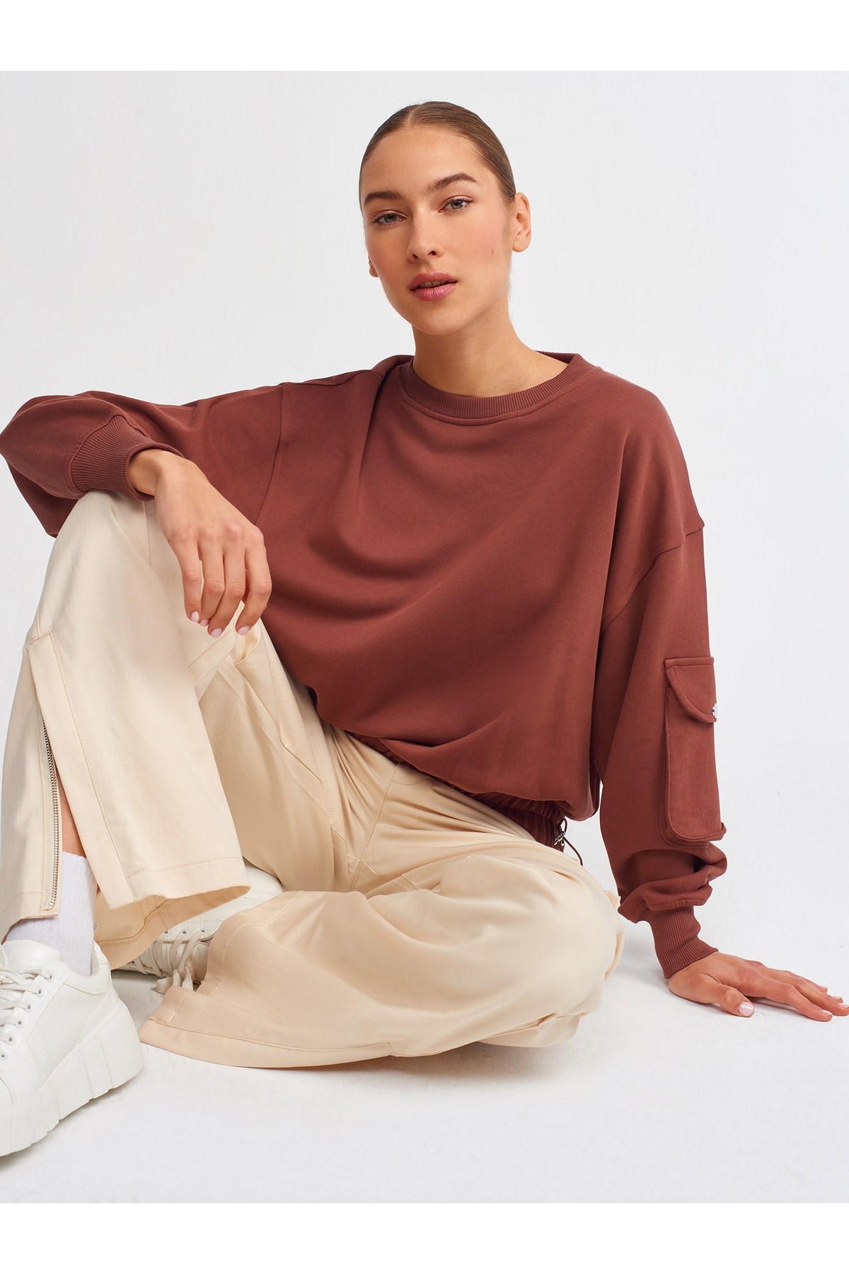 40114-cep-detayli-sweatshirt-kahve--4b04-.jpg