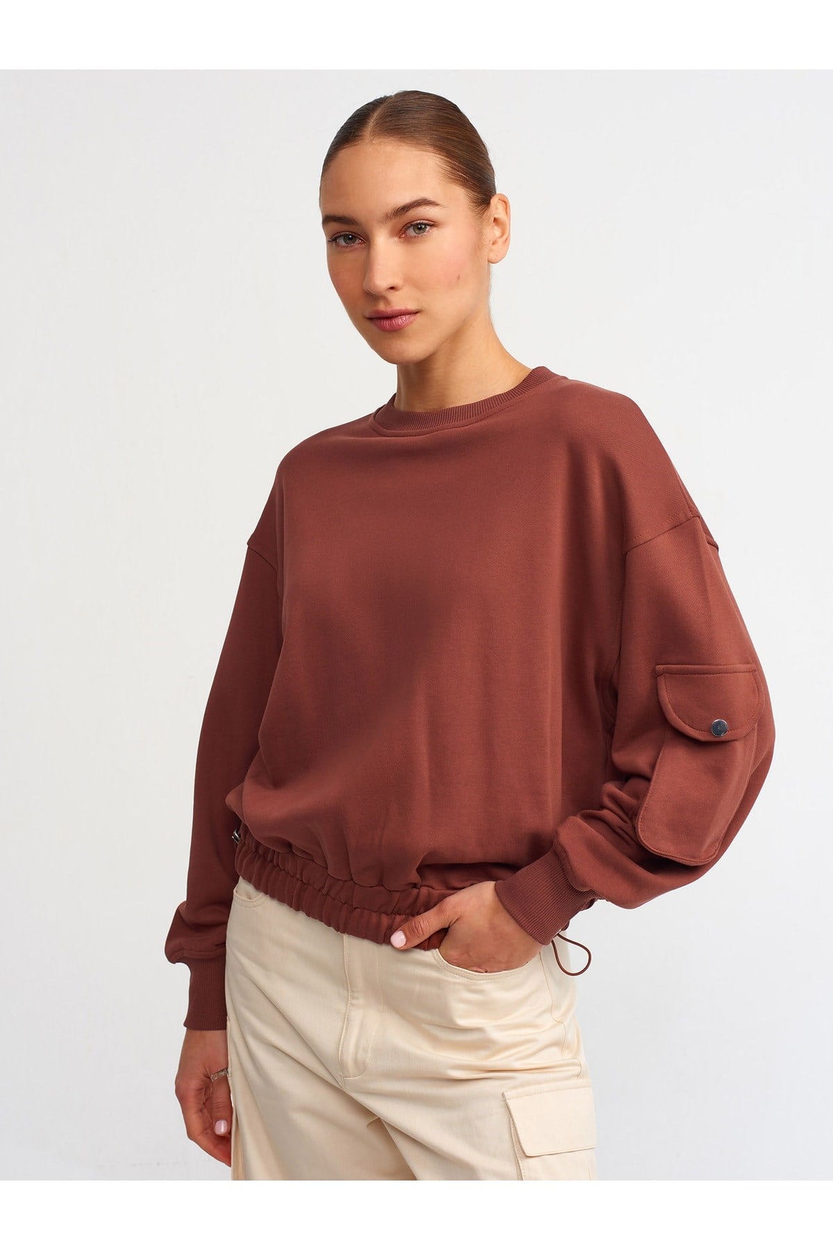 40114-cep-detayli-sweatshirt-kahve-e9a0-7.jpg