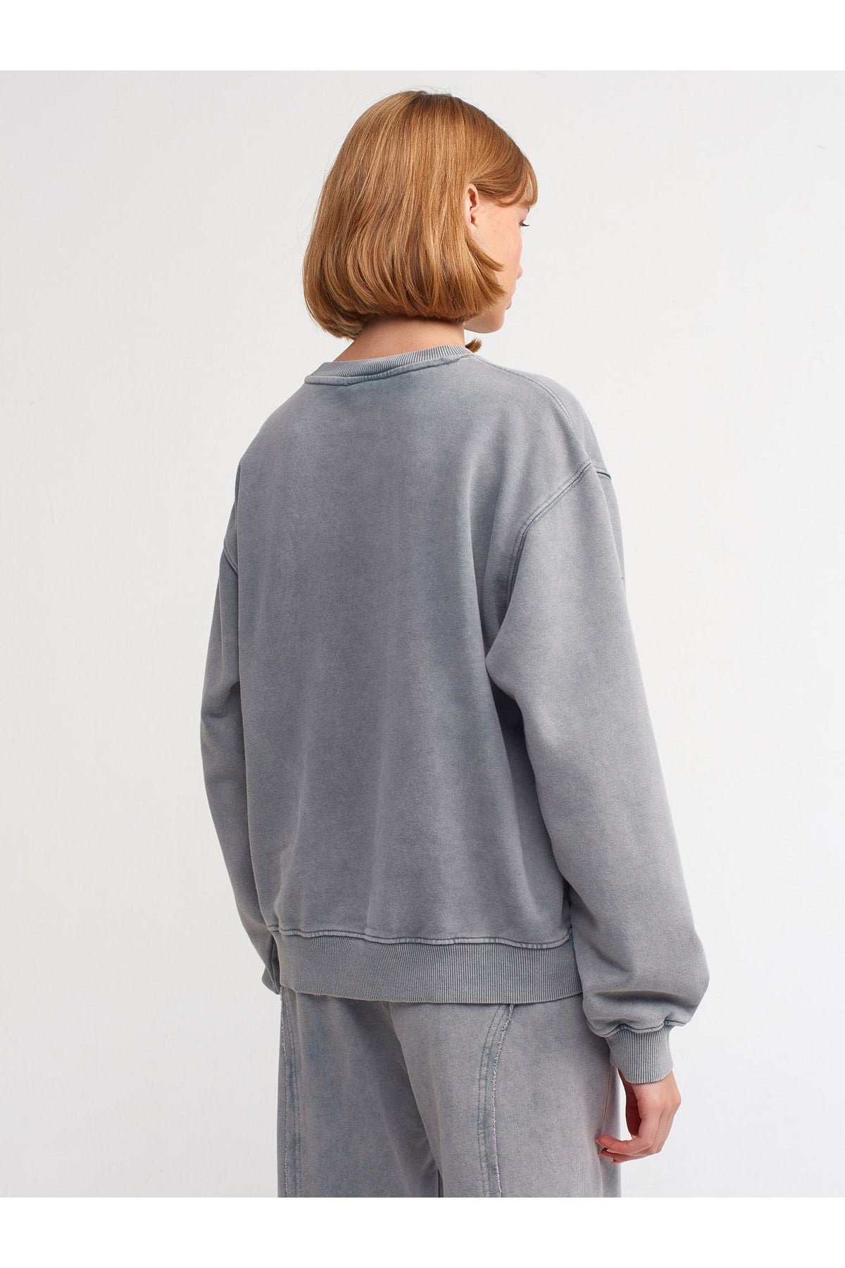 40144-bisiklet-yaka-sweatshirt-gri-29f66-.jpg