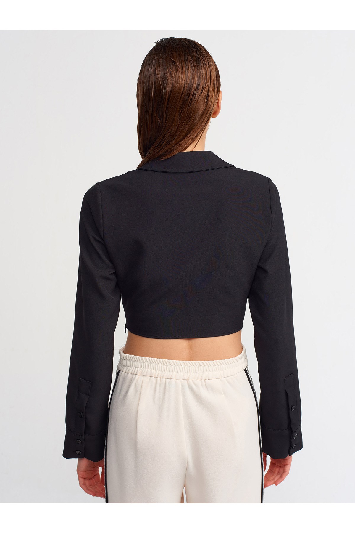 50117-halka-detayli-crop-gomlek-siyah-97b250.jpg