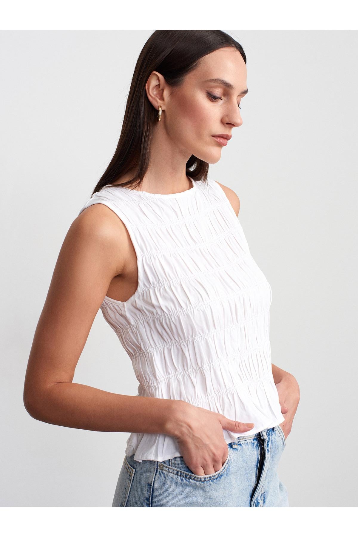 50845-gipeli-crop-bluz-beyaz-244-2a.jpg