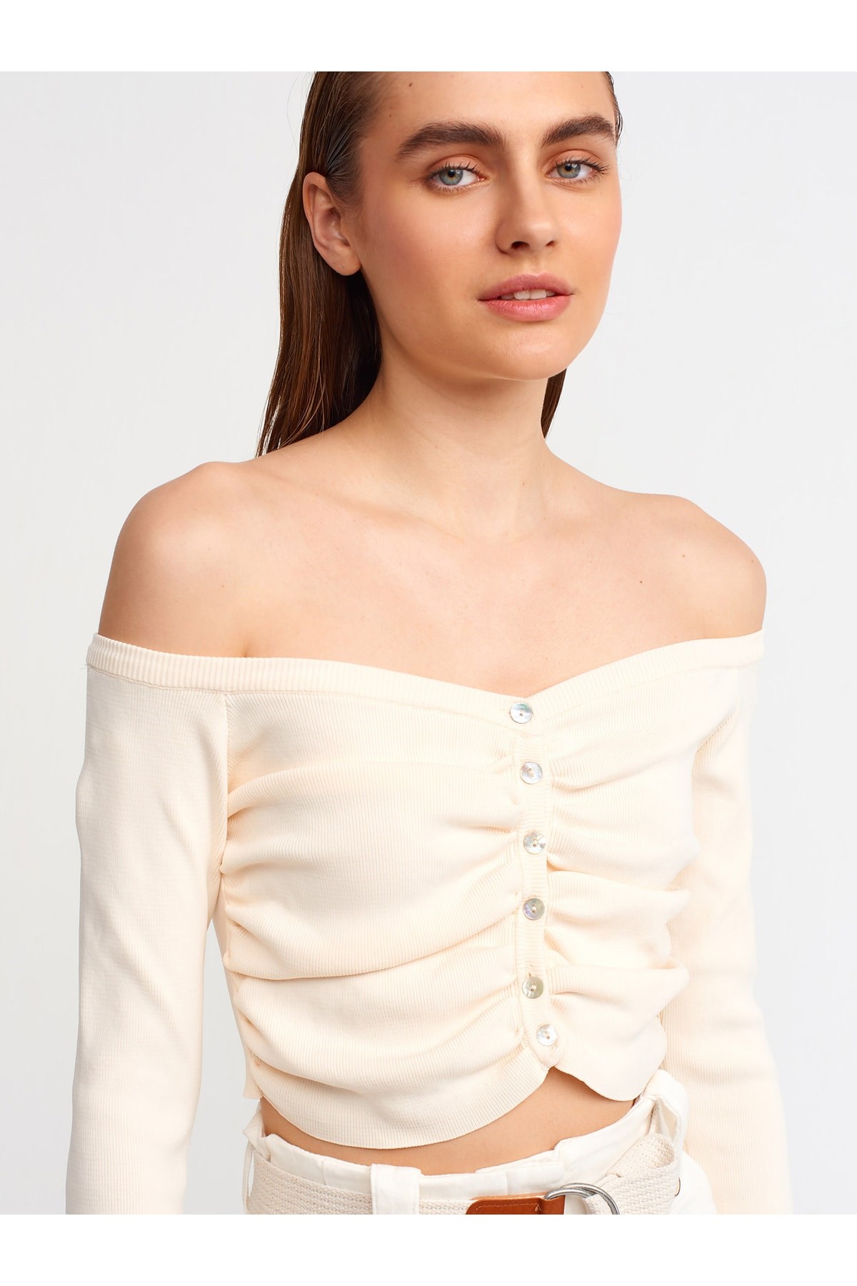 60138-omzu-acik-triko-hirka-krem-0-4224.jpg