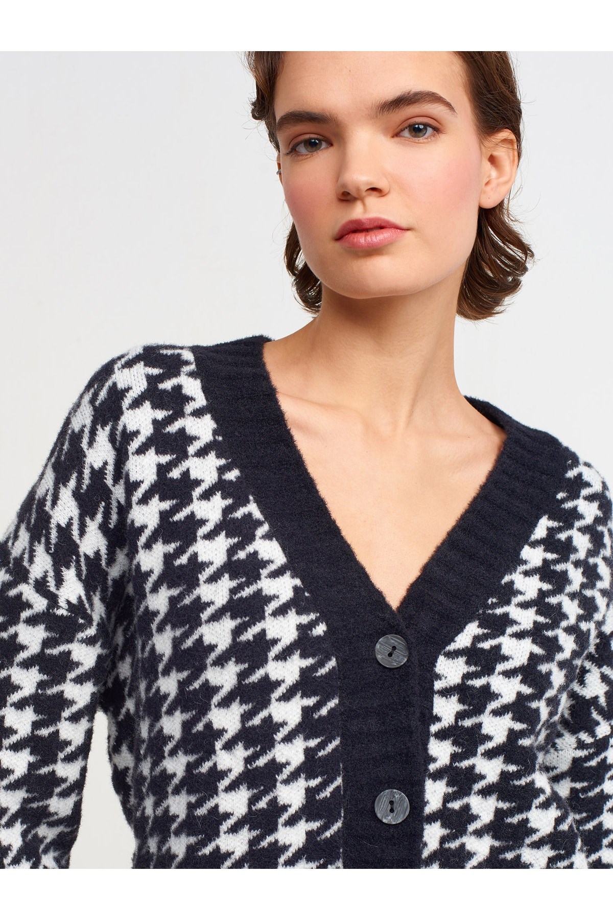 60166-v-yaka-jakar-desen-triko-hirka-s--4d97-.jpg