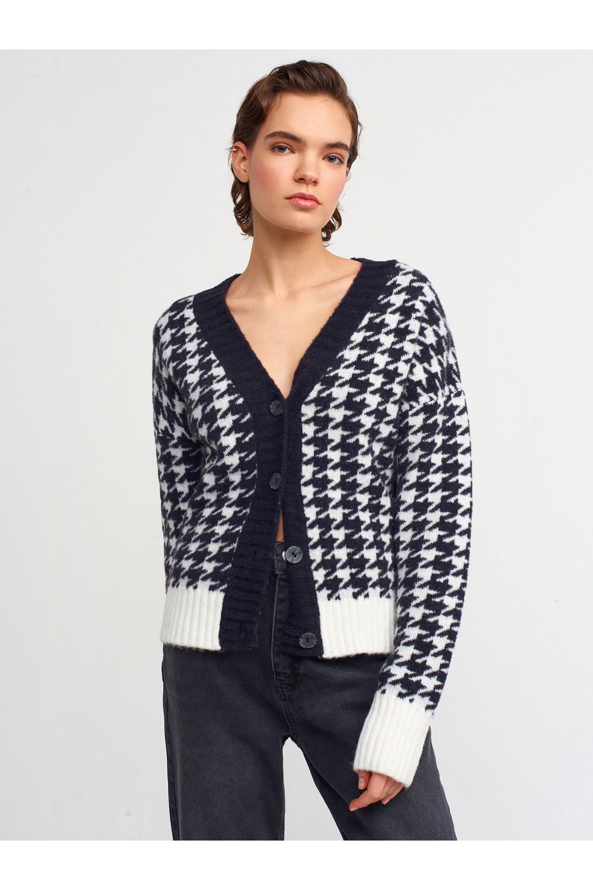 60166-v-yaka-jakar-desen-triko-hirka-s-4-a425.jpg