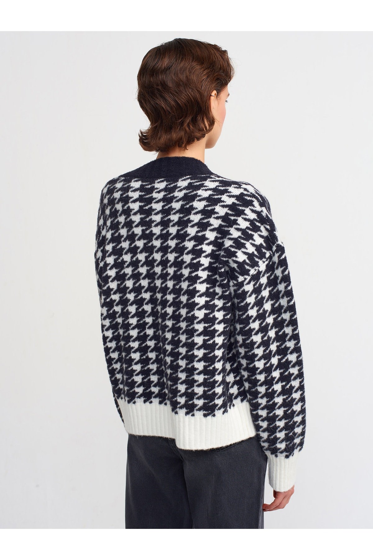 60166-v-yaka-jakar-desen-triko-hirka-s-b8-41b.jpg