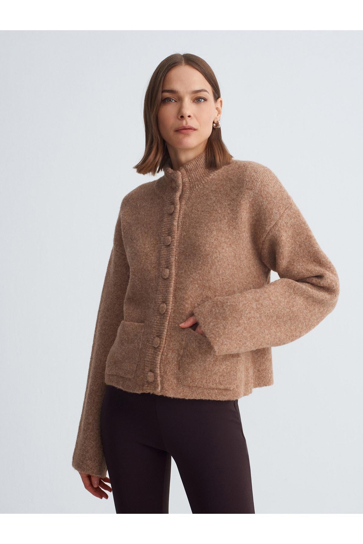 60995-dik-yaka-dugmeli-triko-hirka-k.b-e0c-4c.jpg