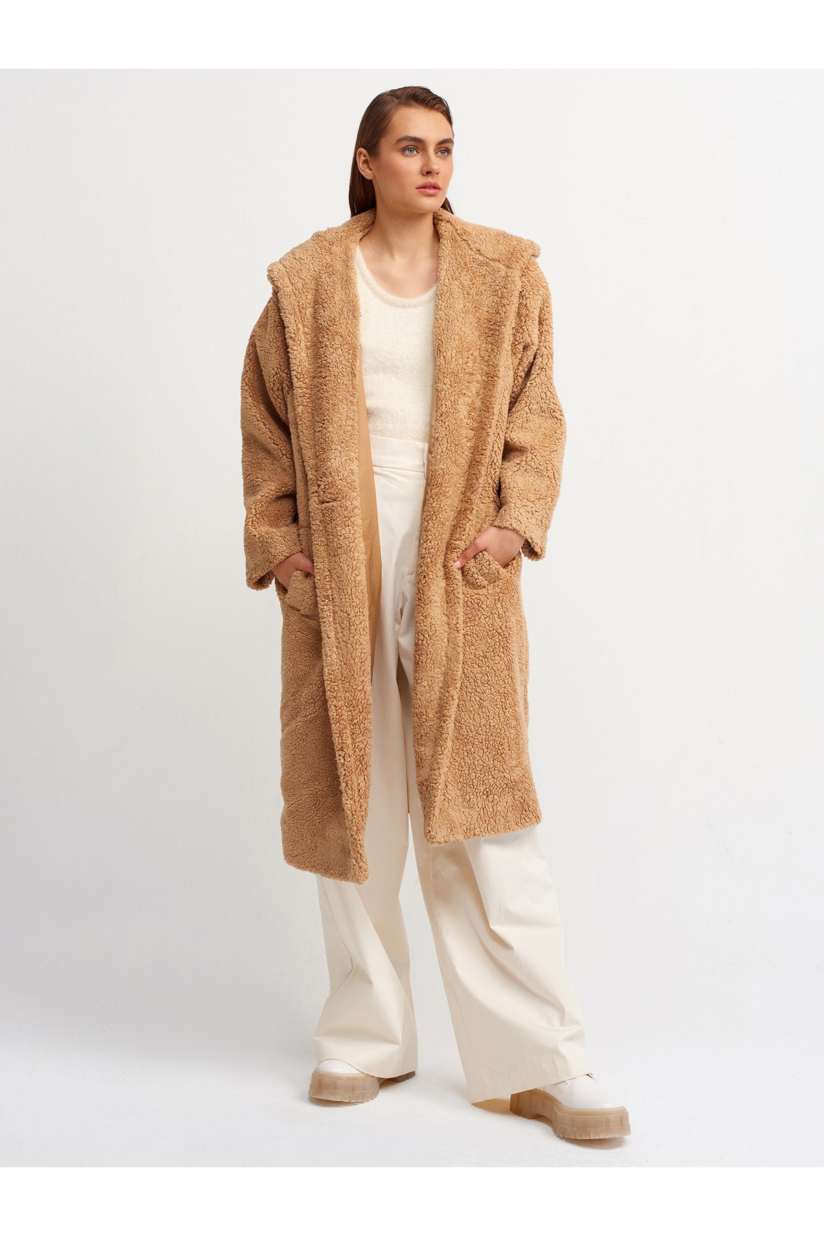 6873-pelus-kaban-koyu-bej-781a0b.jpg