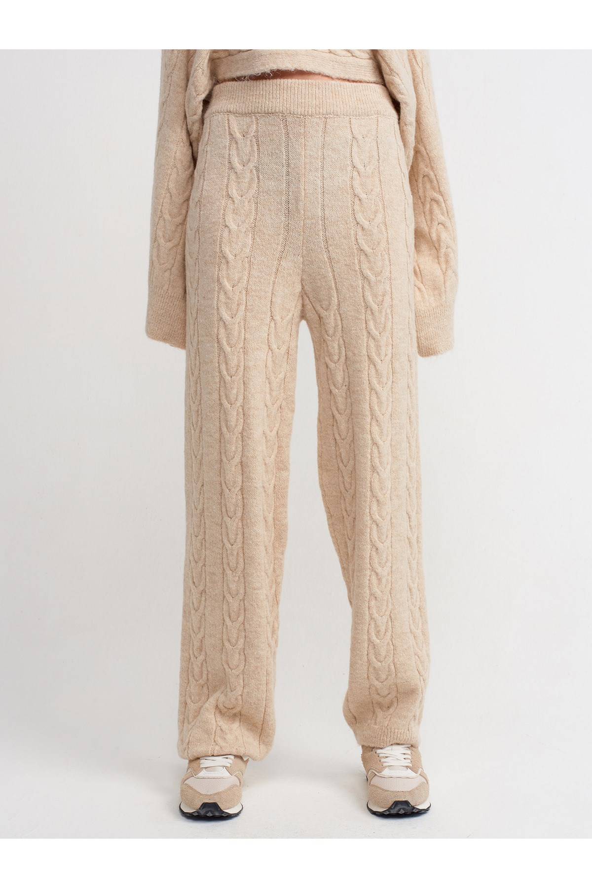 70158-sac-orgu-triko-pantolon-bej-b-4a3f.jpg