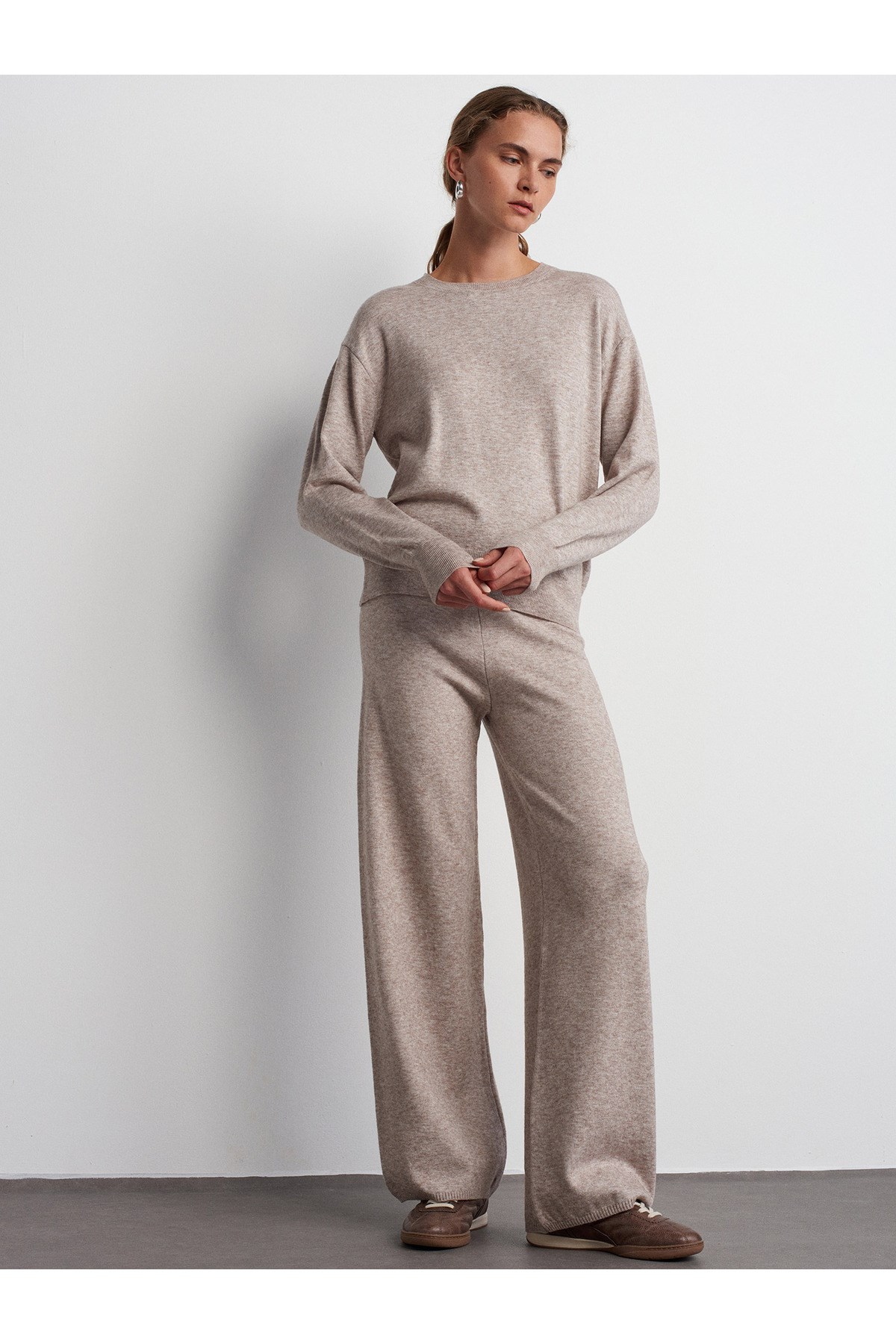 70163-beli-lastikli-triko-pantolon-viz-4bae-a.jpg