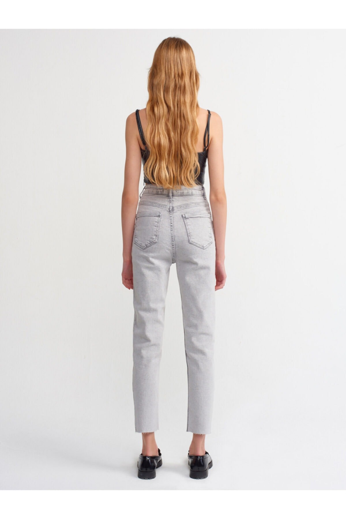 70219-onu-yirtmacli-gri-karyikama-pant-129f21.jpg