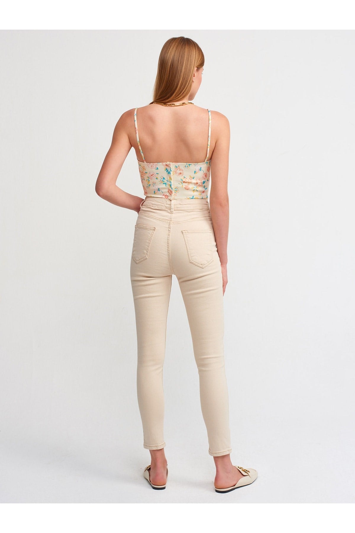 70273-yuksek-bel-likrali-denim-pantolo-3-4101.jpg