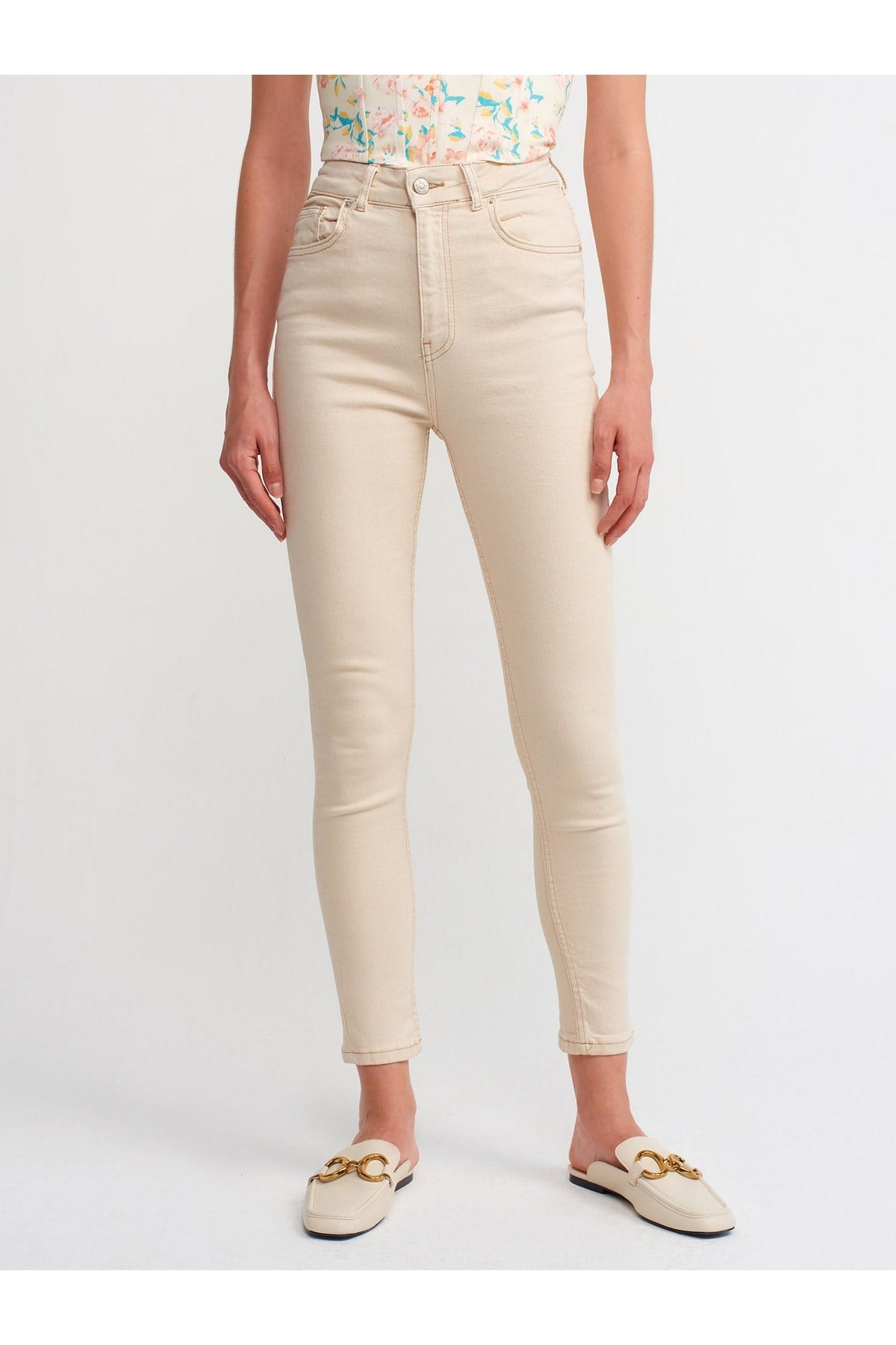 70273-yuksek-bel-likrali-denim-pantolo-c-585b.jpg
