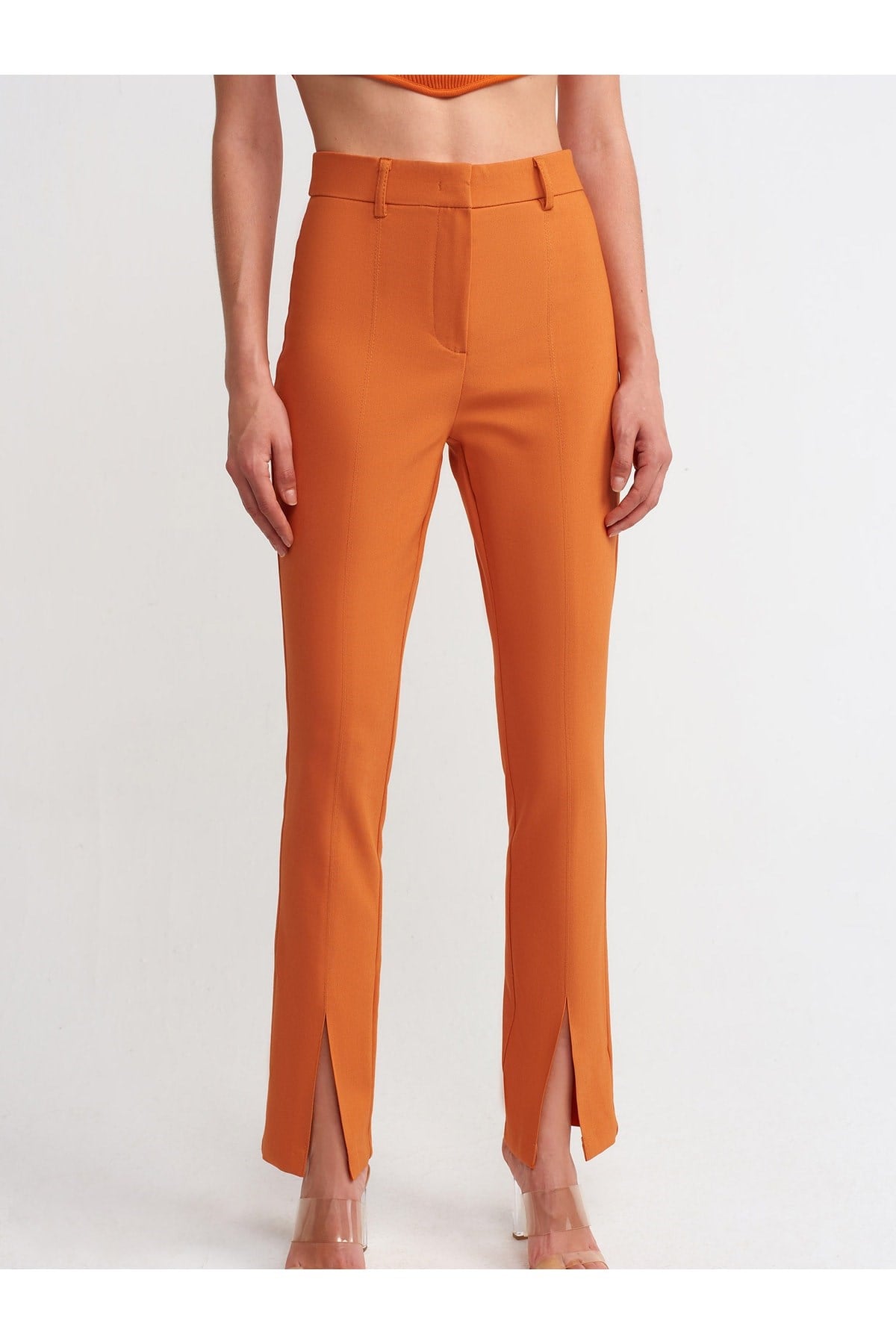 70528-yirtmac-detayli-skinny-pantolon--70d23-.jpg