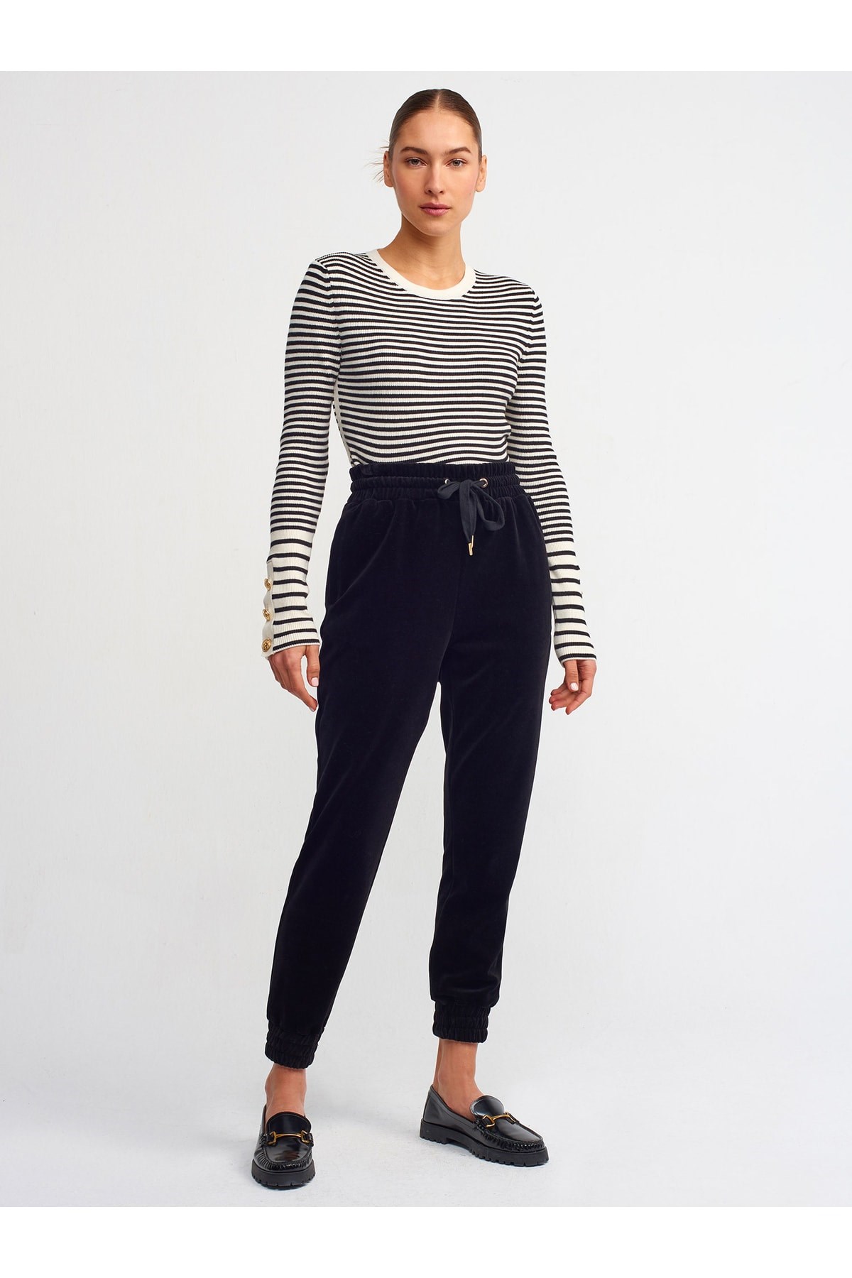 70642-jogging-fit-pantolon-siyah-2-2fad.jpg