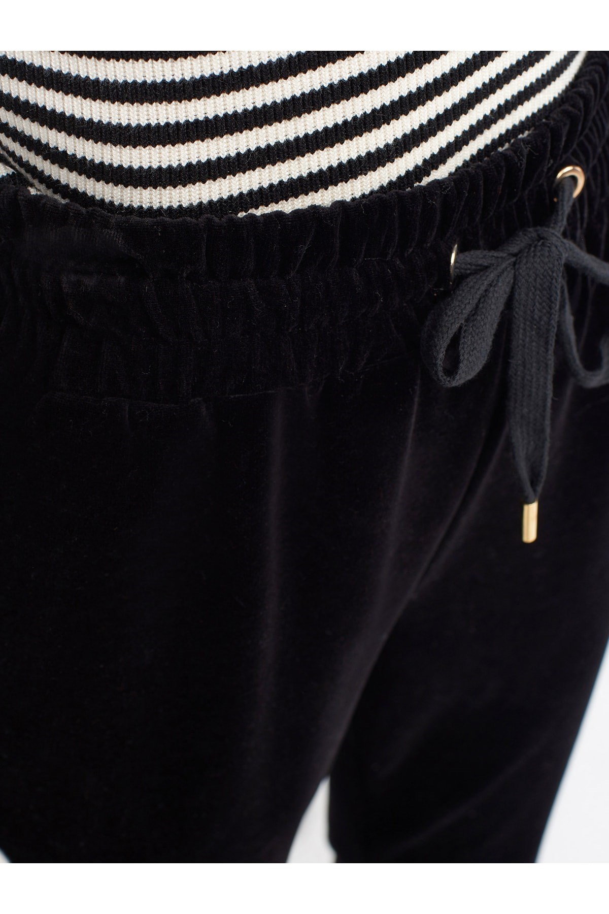 70642-jogging-fit-pantolon-siyah-664-49.jpg
