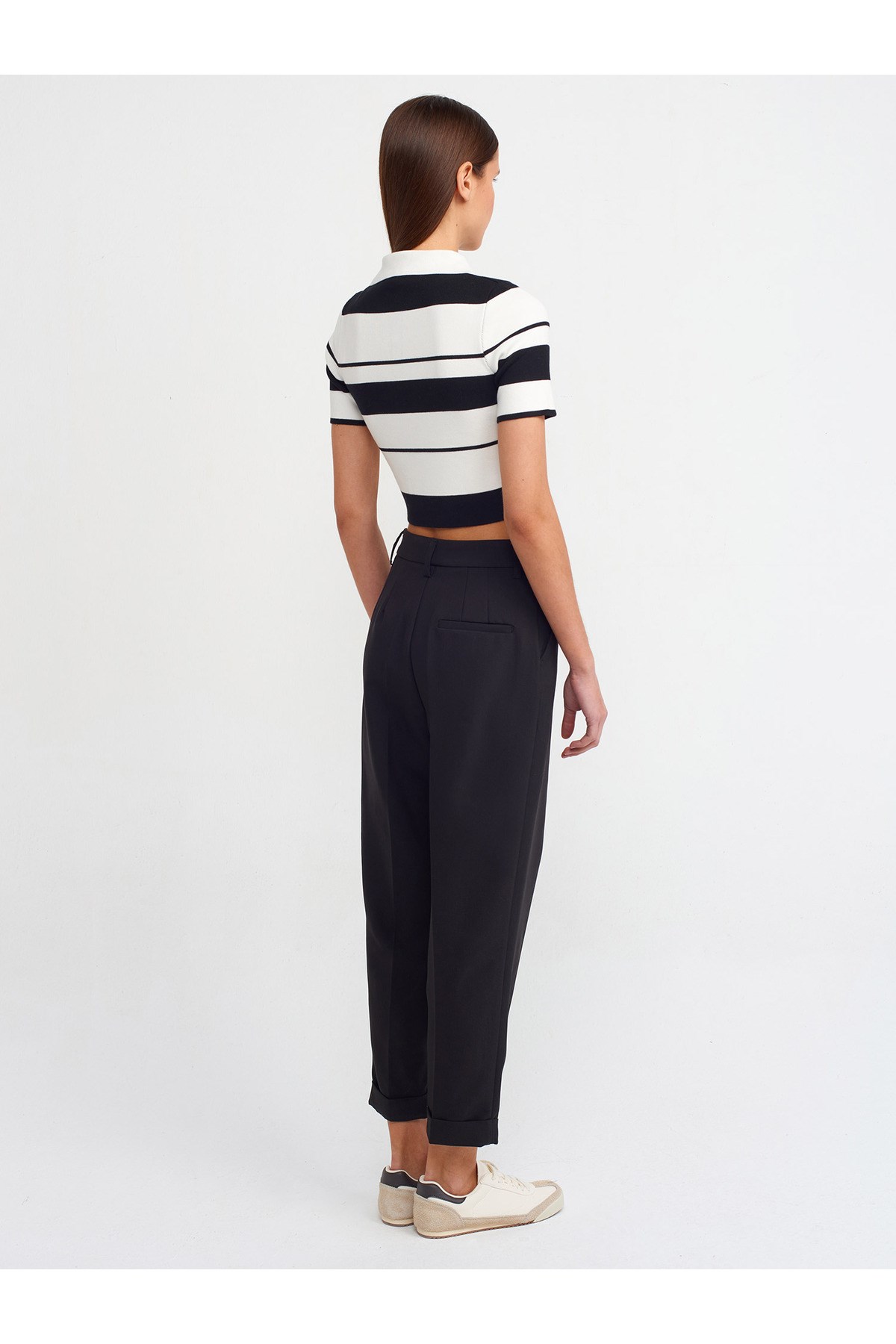 71270-kivrik-paca-duz-fit-pantolon-siy-cfe559.jpg