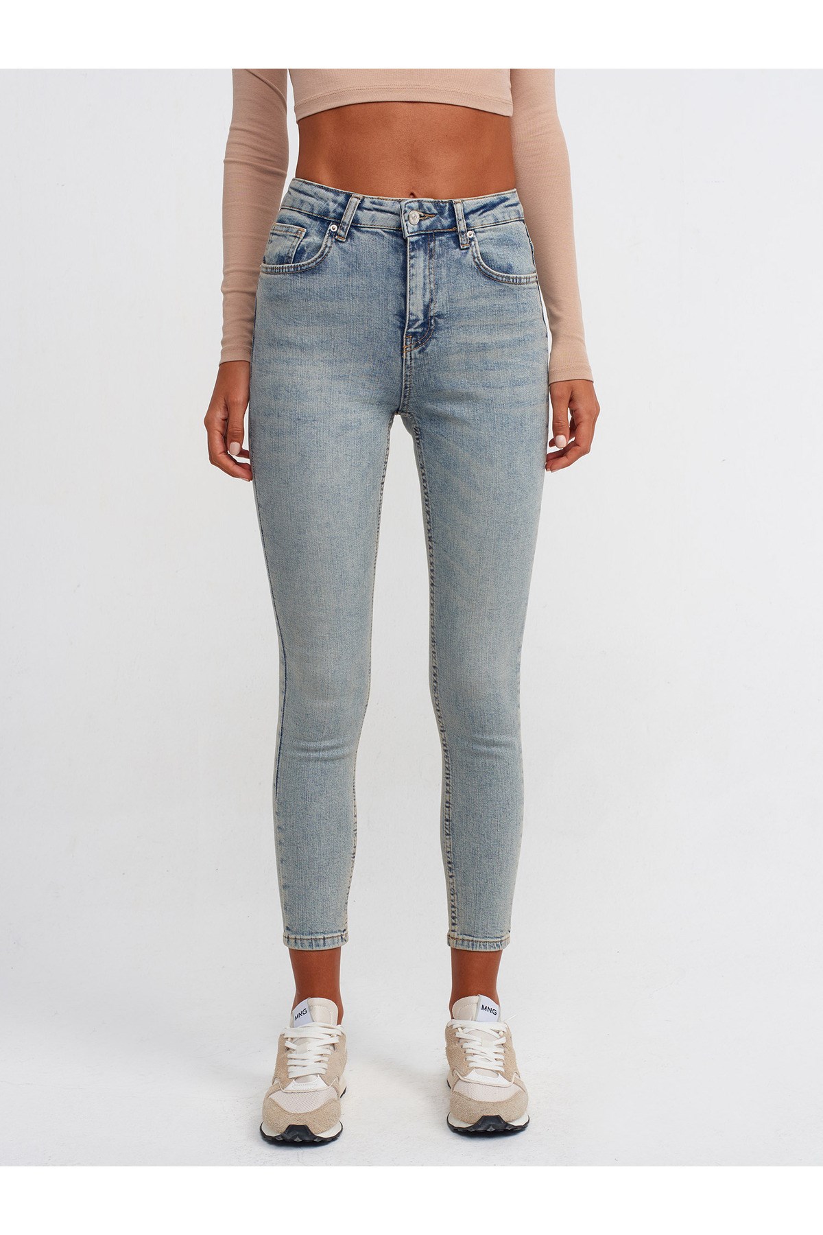 71400-tint-yikama-darpaca-denim-pantol--bafc-.jpg