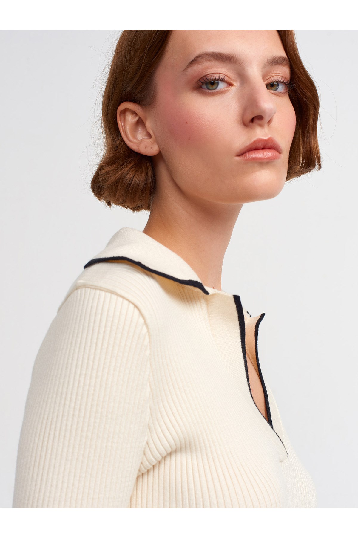 90159-polo-yaka-triko-elbise-krem-siya--4ed1-.jpg