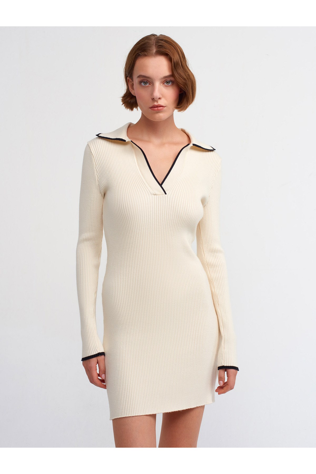90159-polo-yaka-triko-elbise-krem-siya-6f-4f2.jpg