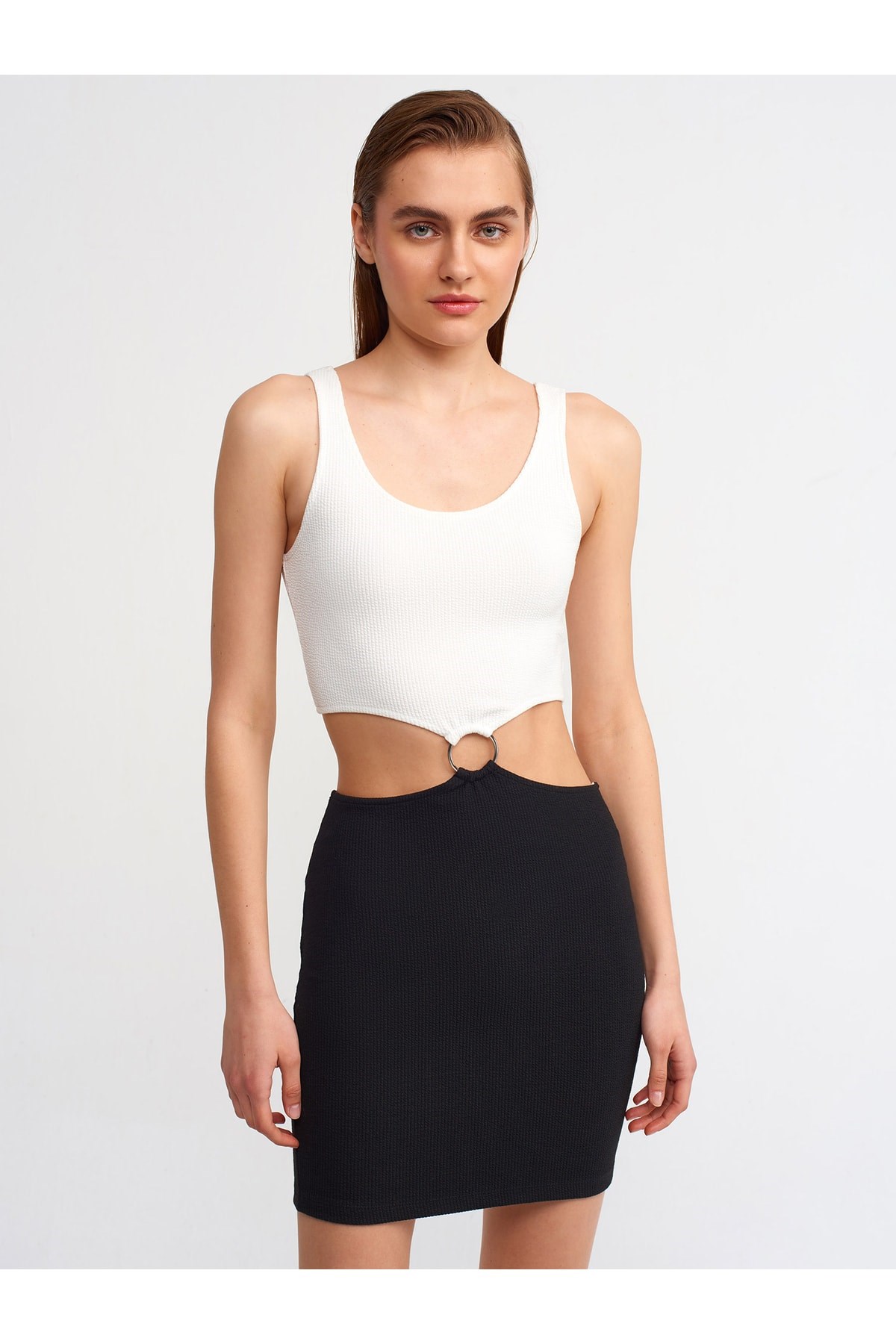 90337-halka-detayli-mini-elbise-siyah-f8da40.jpg