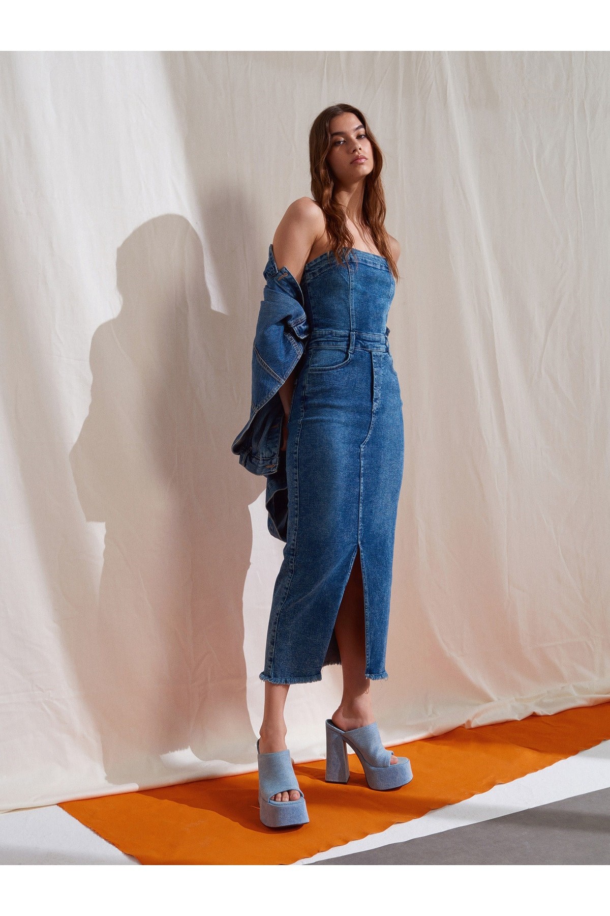 90511-kar-yikama-straplez-denim-elbise-ab0-8c.jpg