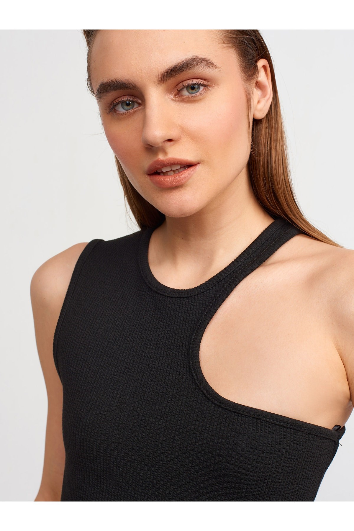 9136-fitilli-mini-elbise-siyah-1-3697.jpg