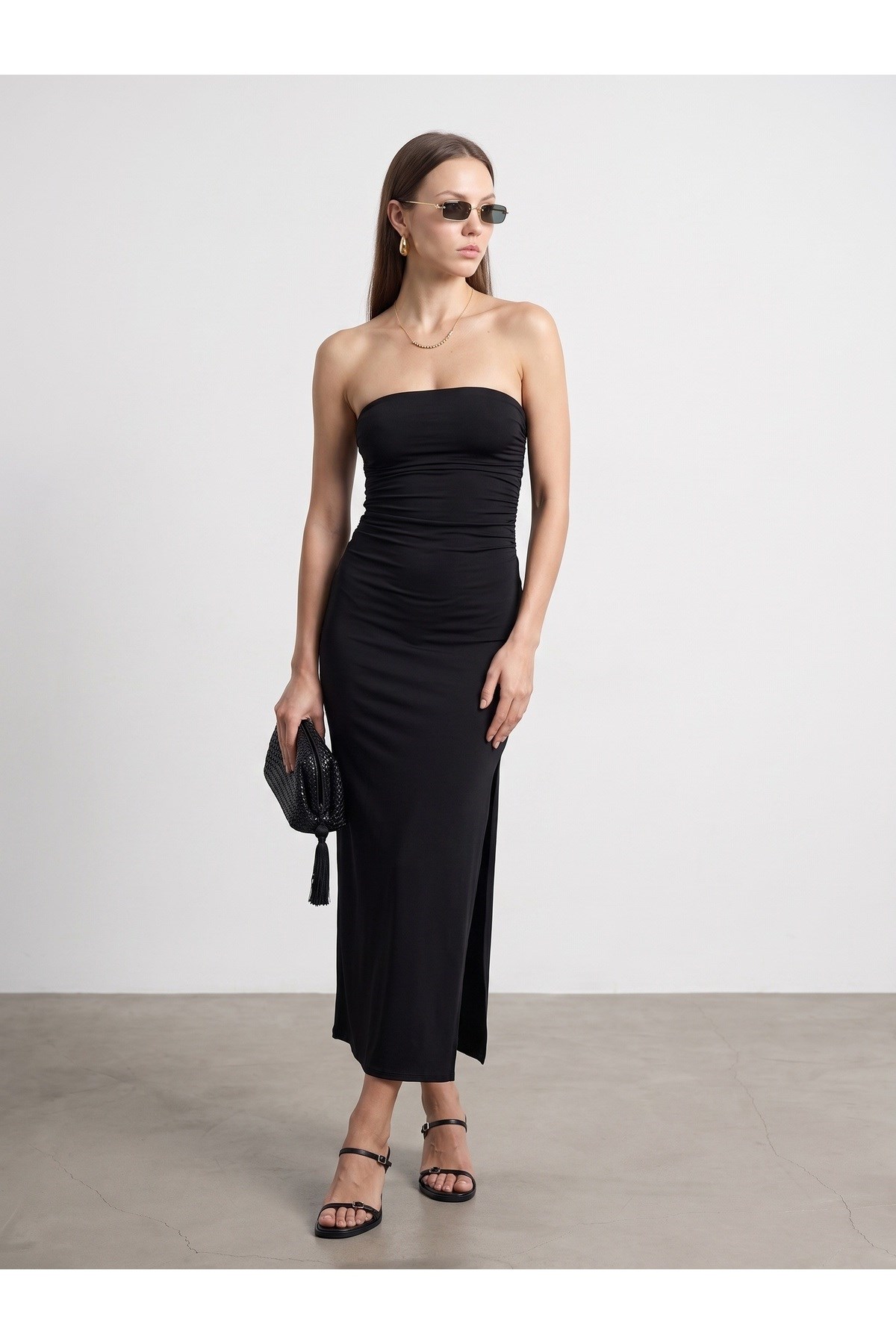 91640-straplez-yirtmac-detayli-elbise--85a7-7.jpg