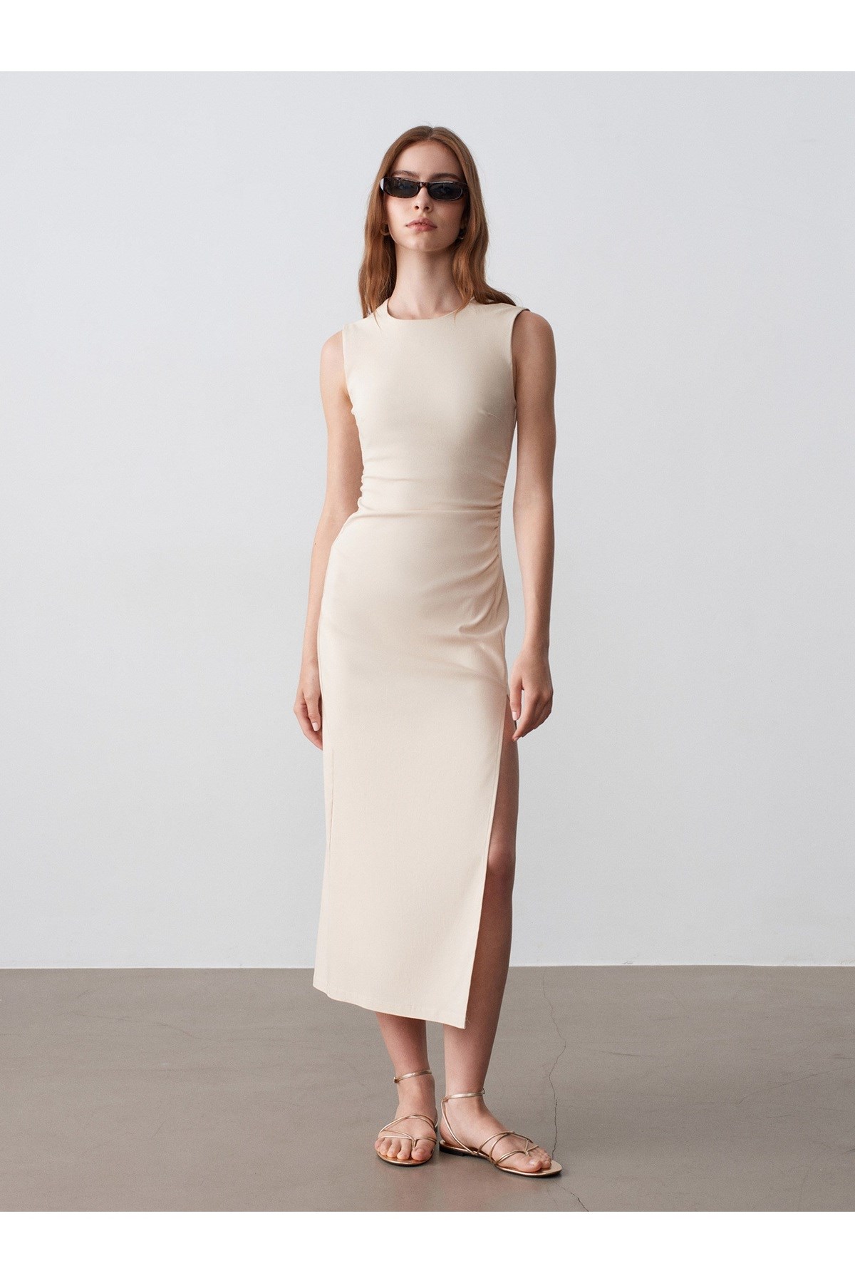 91704-yirtmac-detayli-midi-elbise-tas-95b4-3.jpg