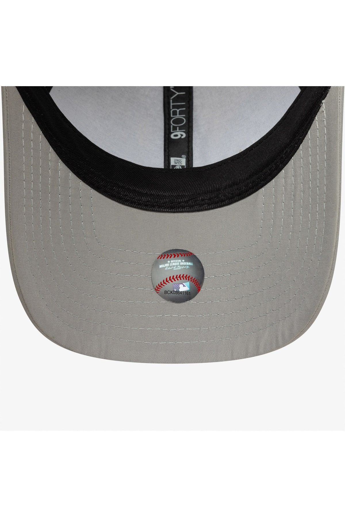 9forty-new-york-yankees-unisex-gri-sap-4-4eba.jpg