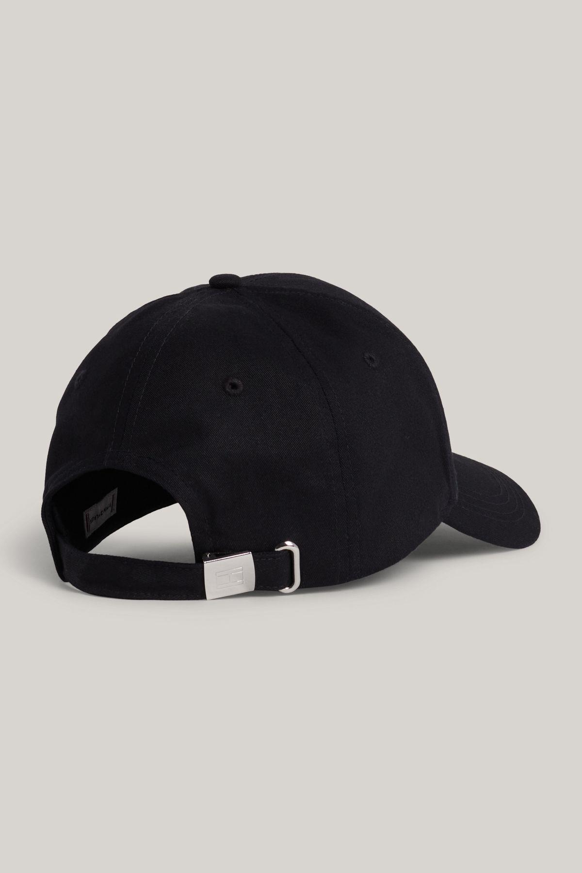 bb-cap-b-fa23.jpg