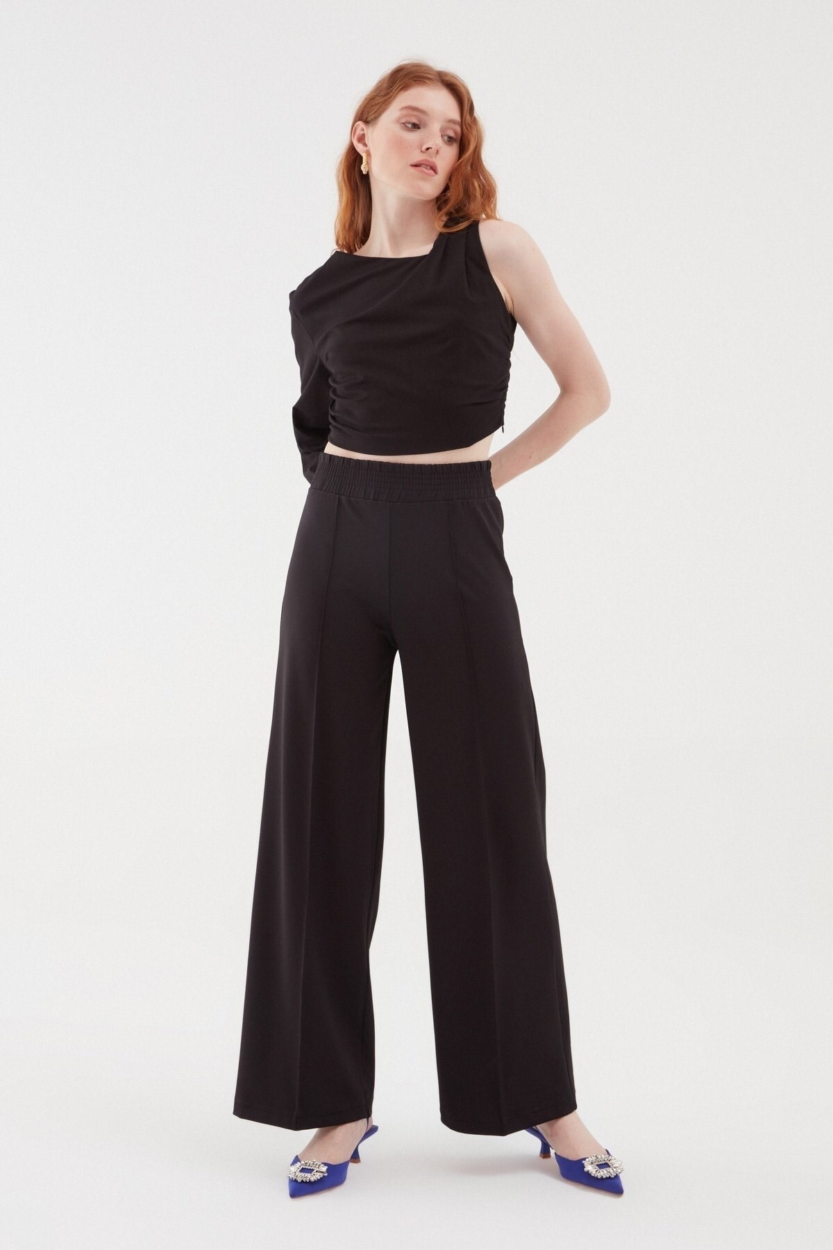beli-lastikli-bol-pantolon-siyah-6010e6.jpg