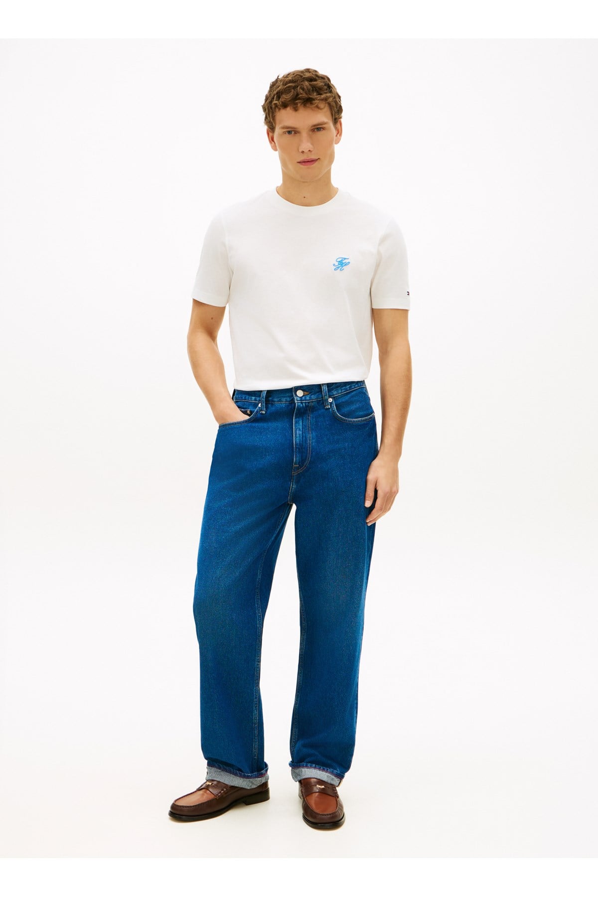 beyaz-erkek-nakisli-t-shirt-mw0mw43066-4b6f-8.jpg