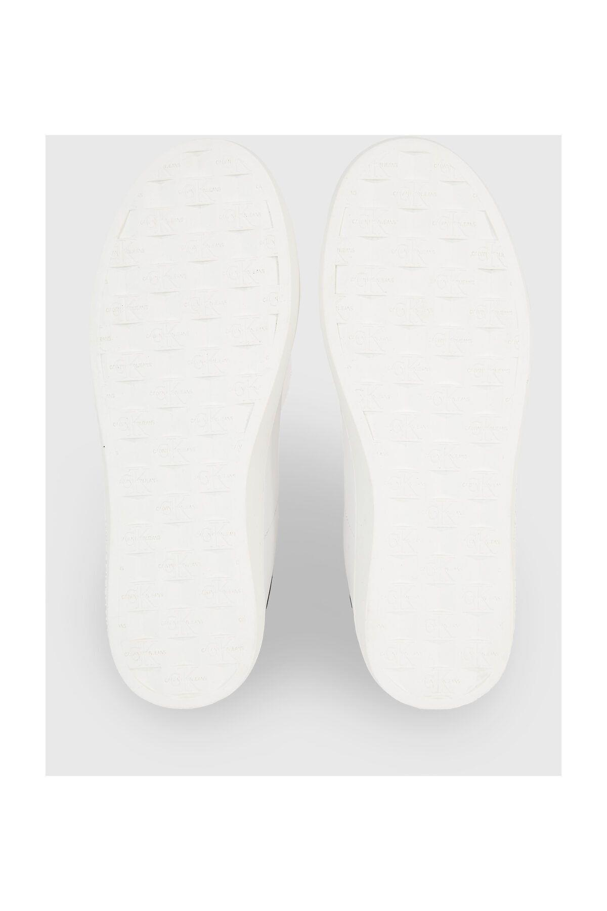 black-low-top-yw0yw01444-1ff8-2.jpg